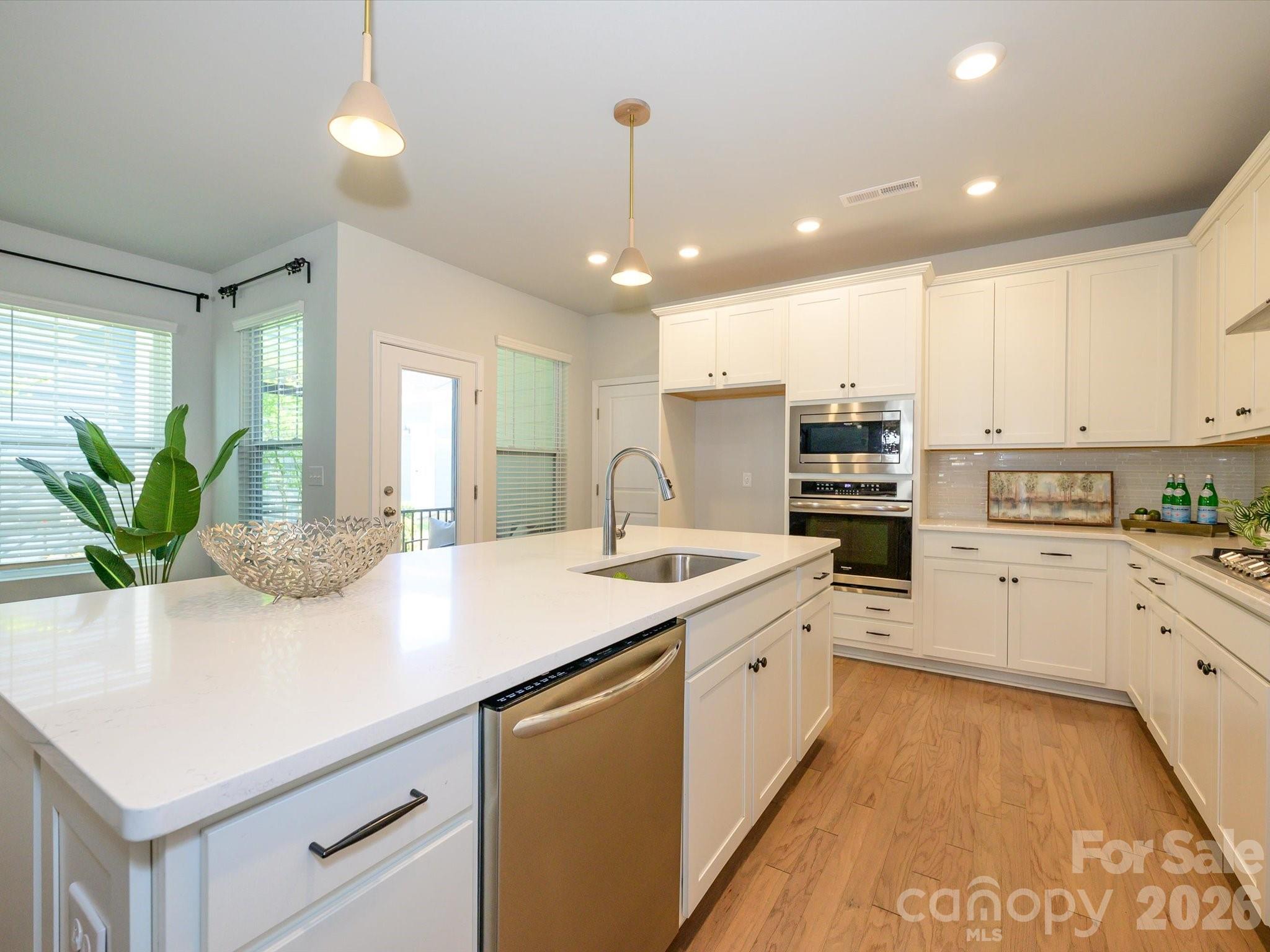 339 Ladybird Lane — Pineville