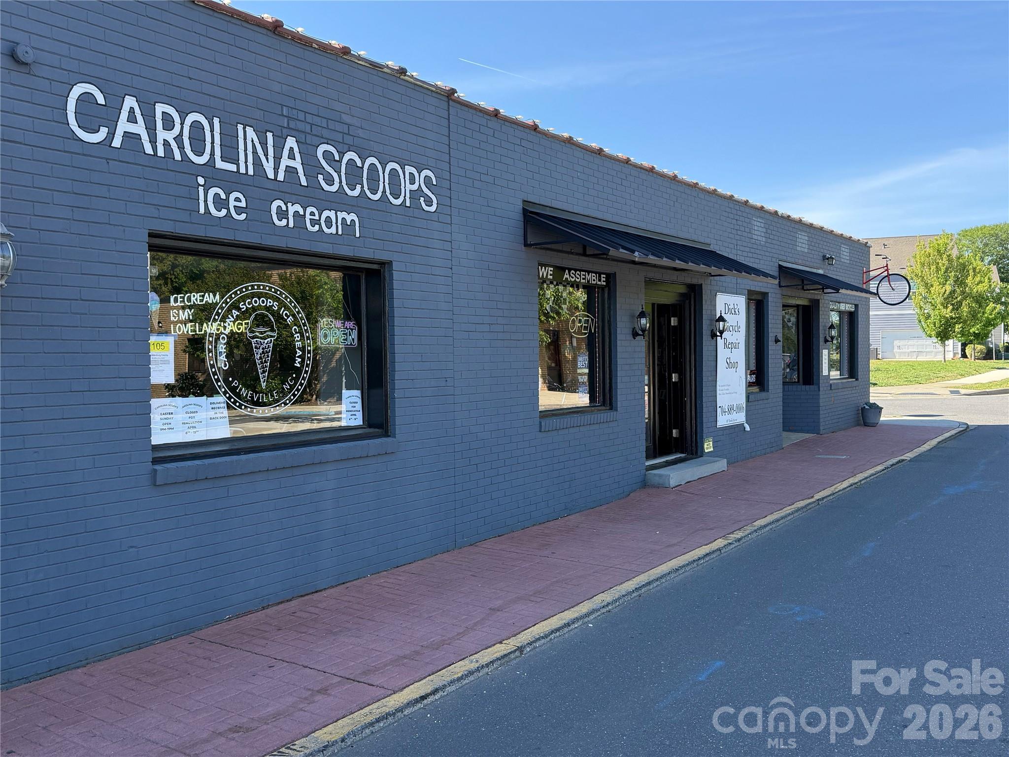 339 Ladybird Lane — Pineville