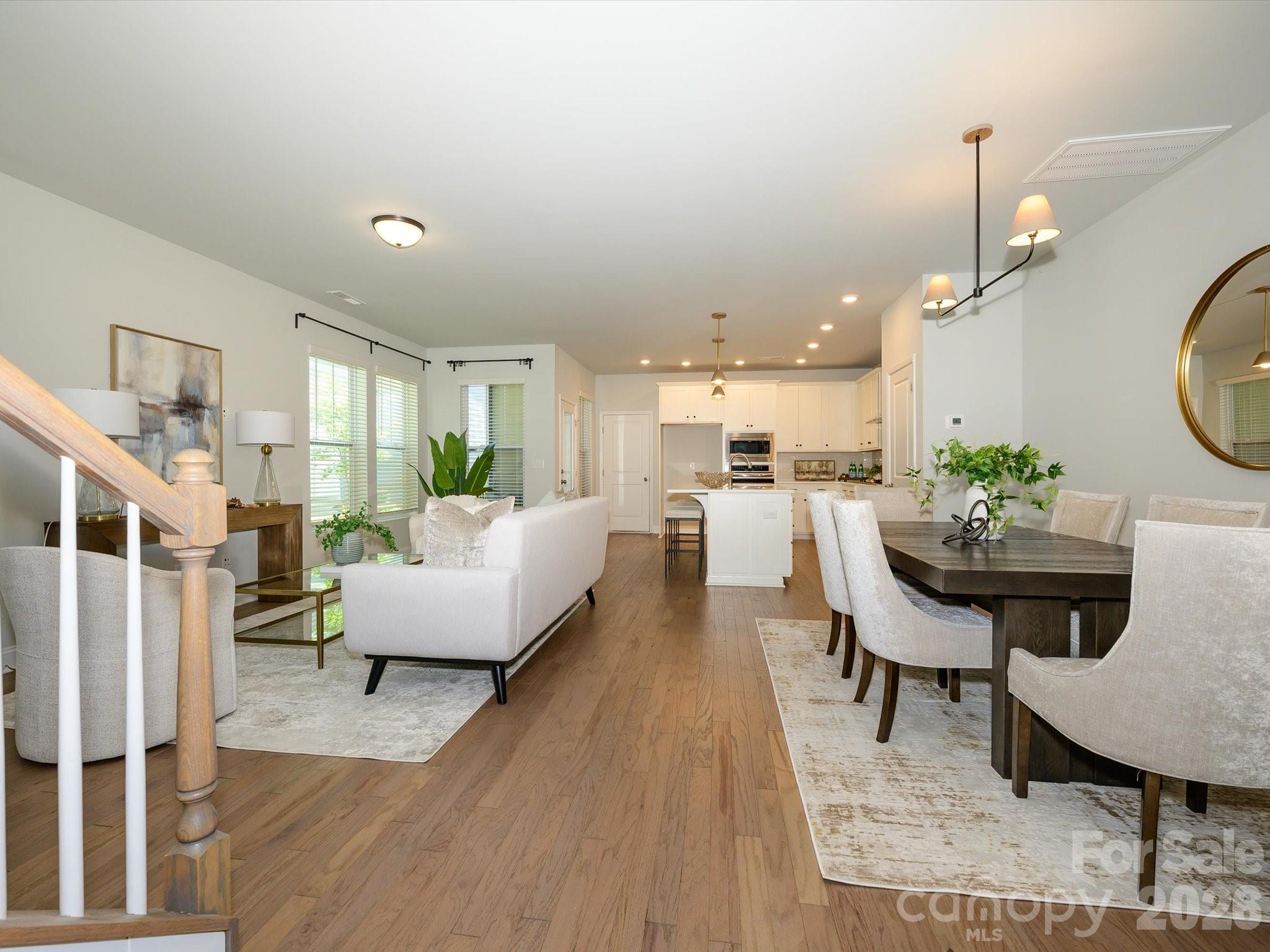 339 Ladybird Lane — Pineville
