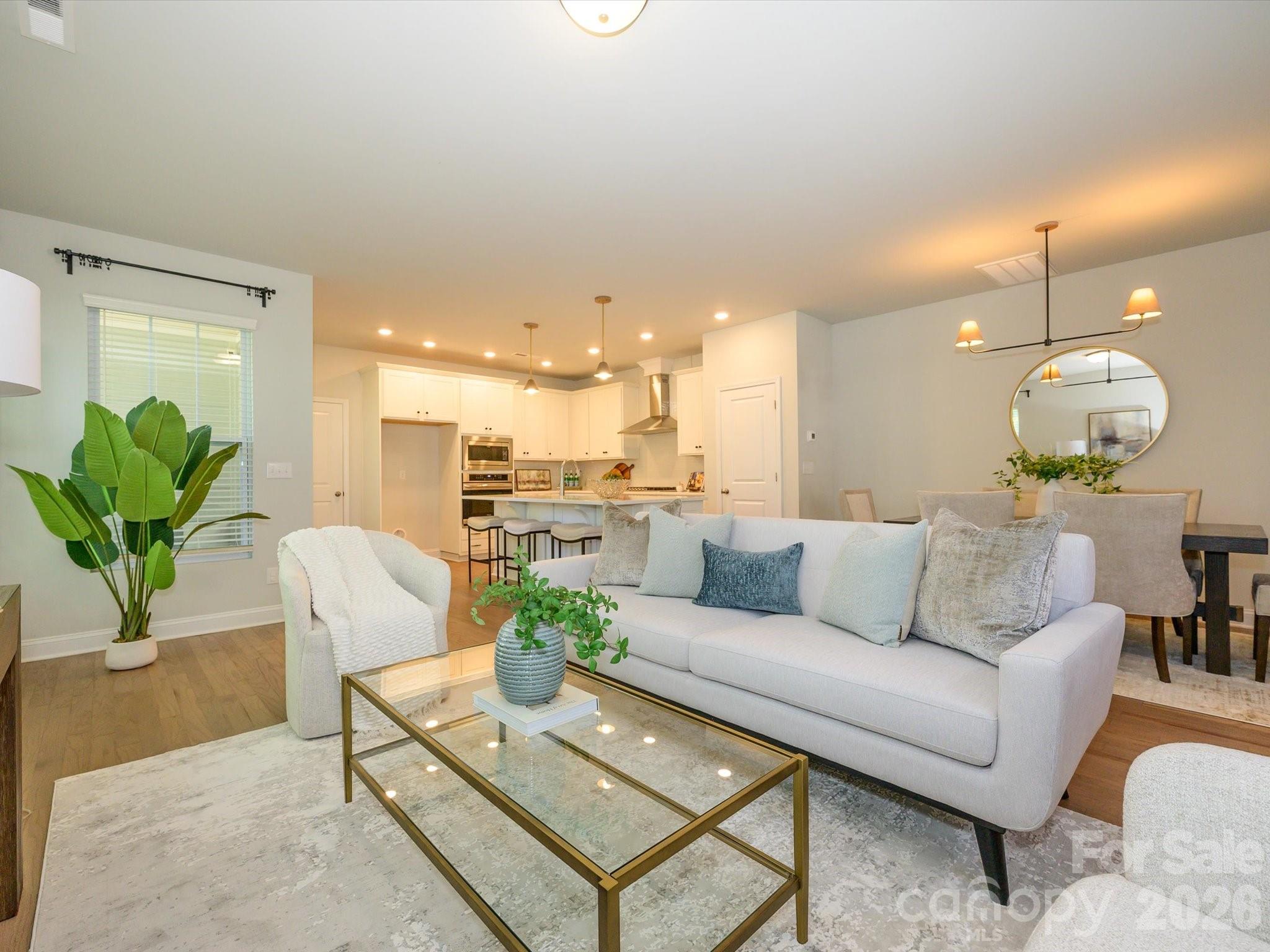 339 Ladybird Lane — Pineville