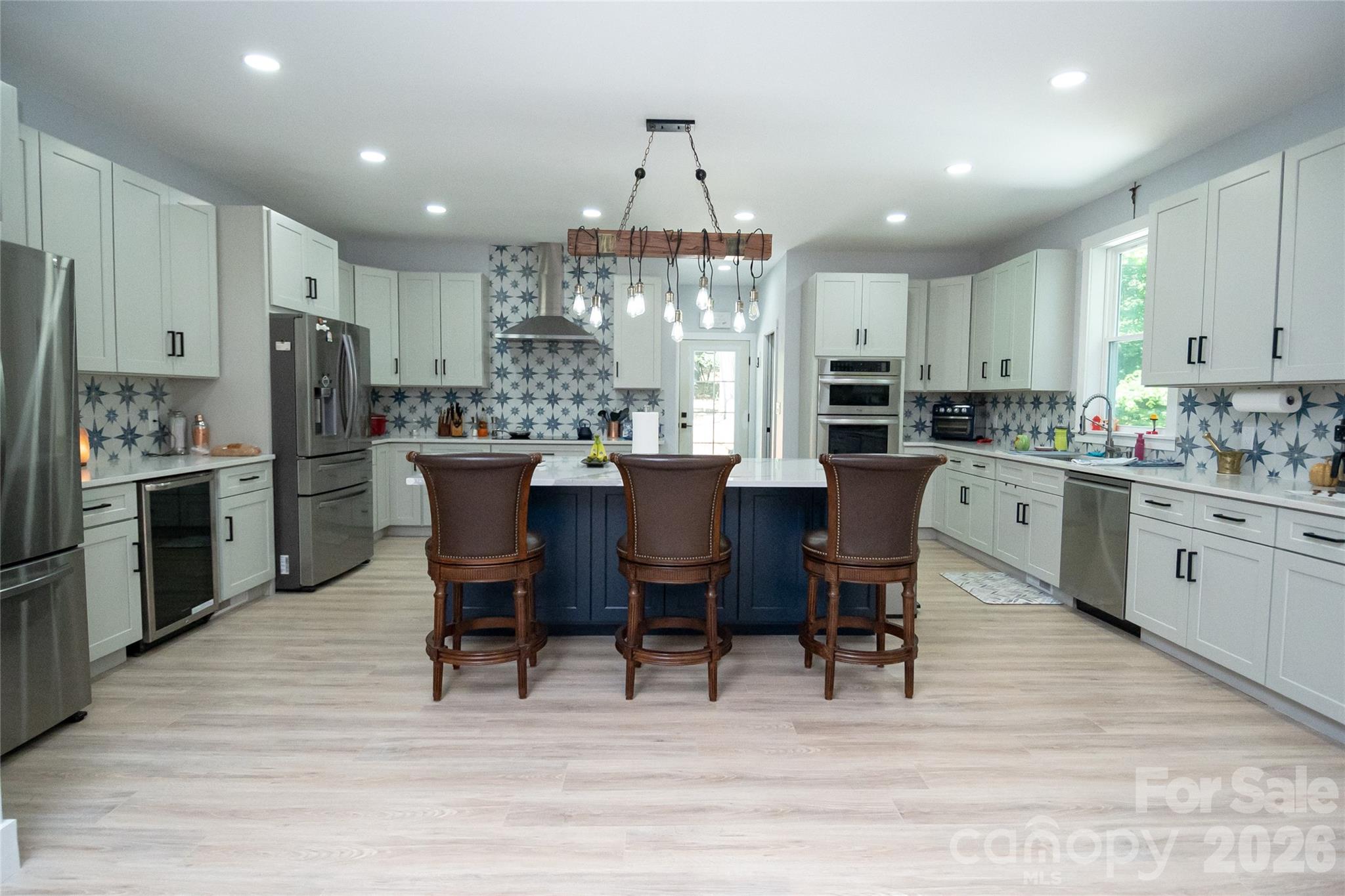 2371 W Paradise Harbor Drive — Connelly Springs
