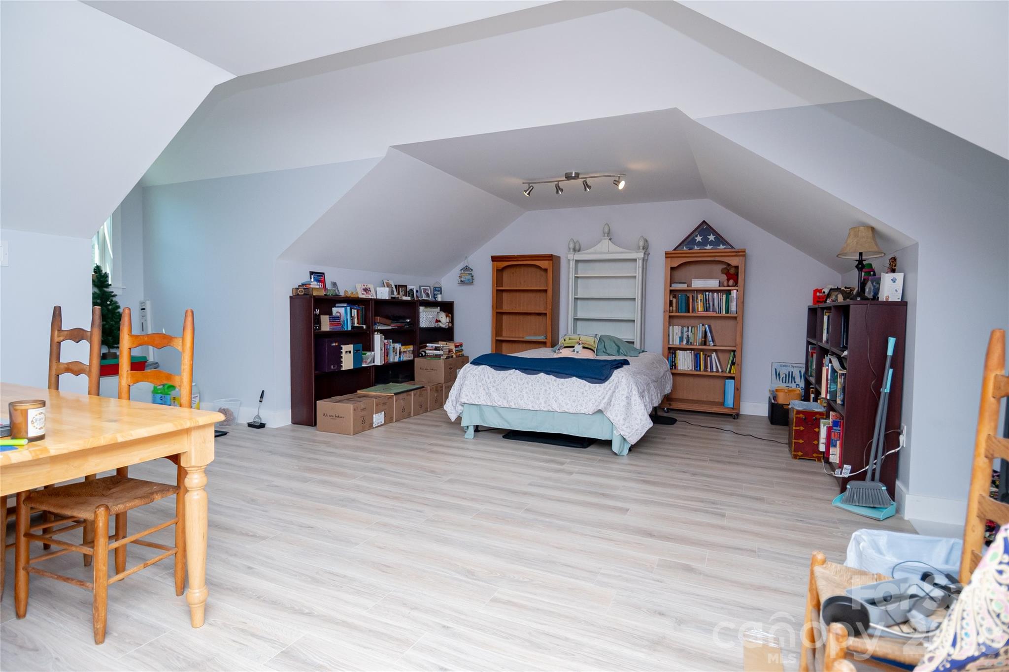 2371 W Paradise Harbor Drive — Connelly Springs