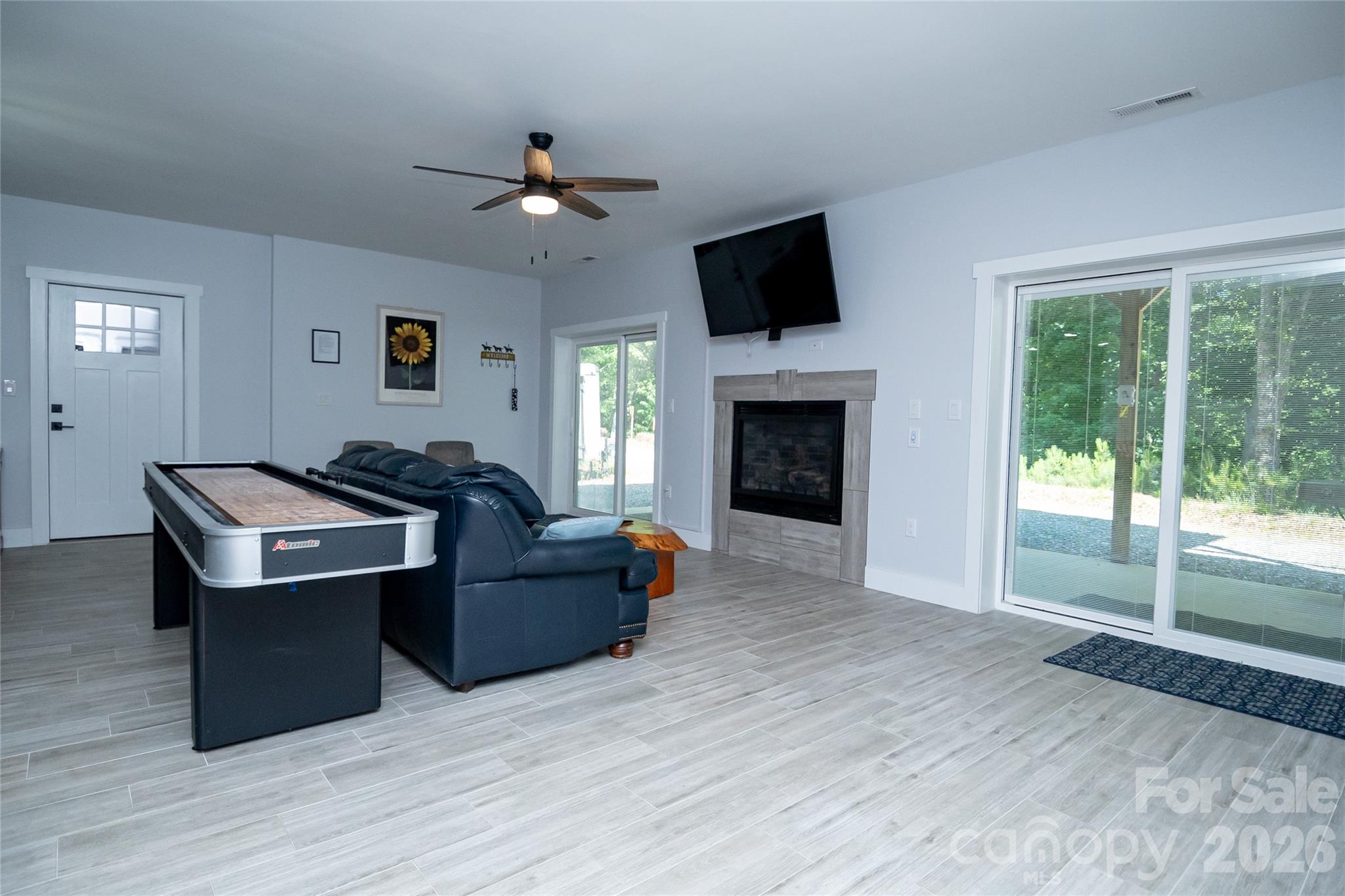 2371 W Paradise Harbor Drive — Connelly Springs