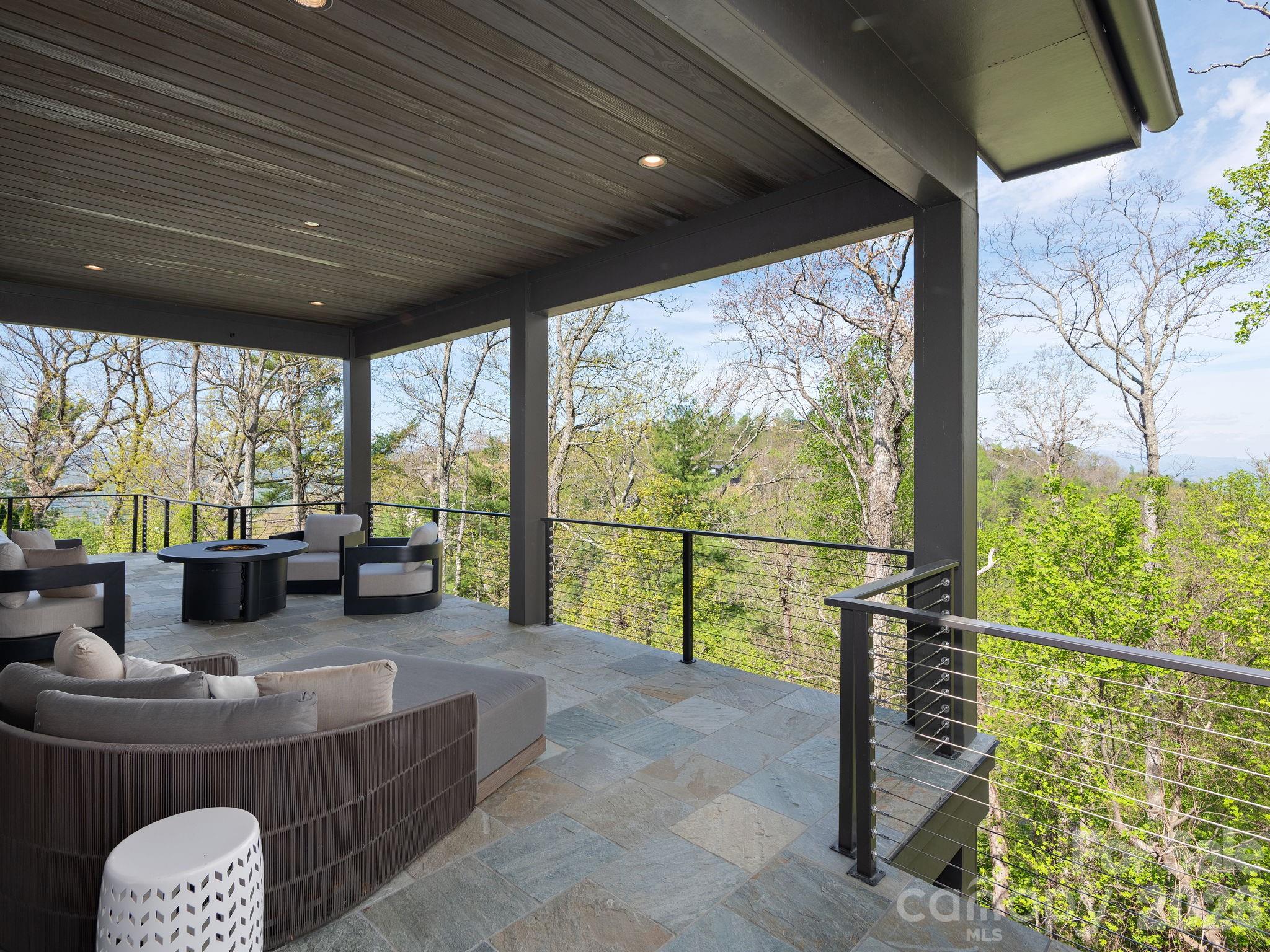 642 Altamont View — Asheville