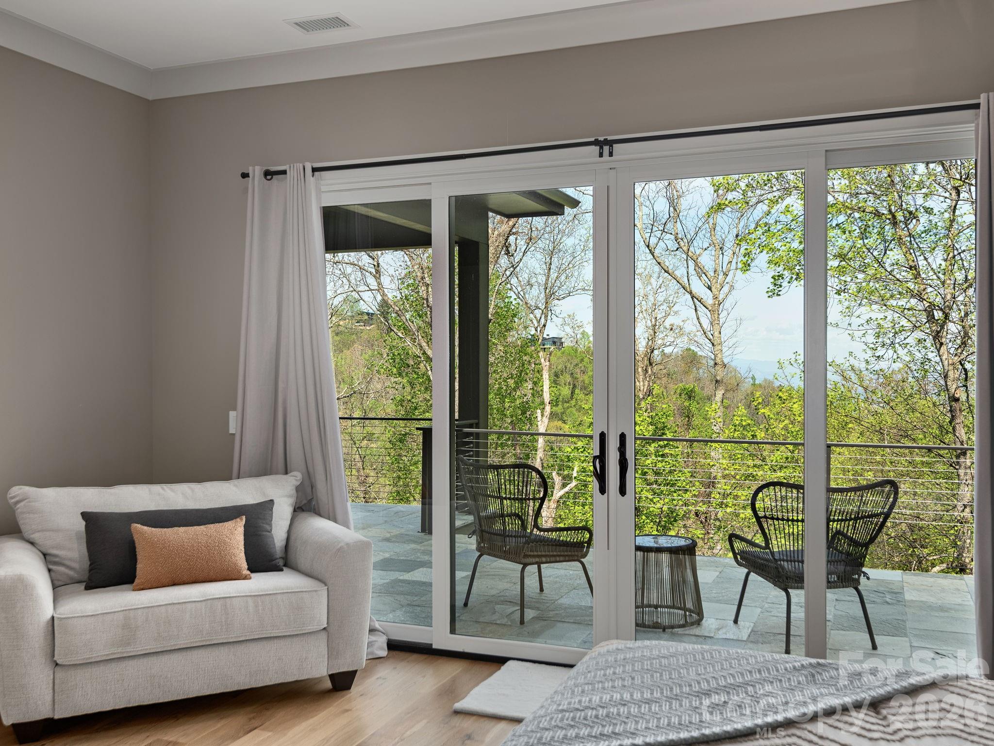 642 Altamont View — Asheville