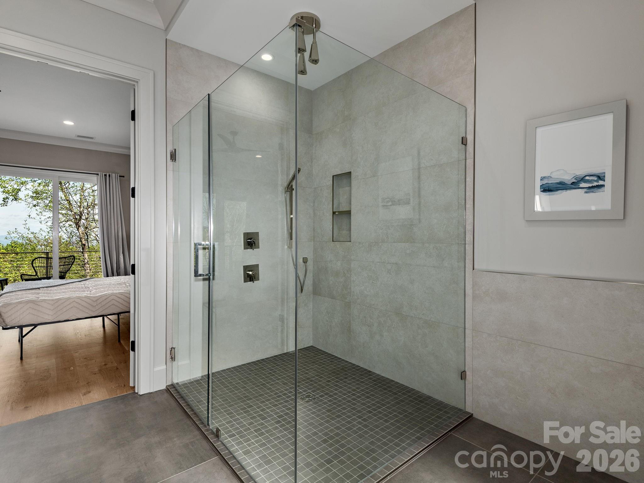 642 Altamont View — Asheville