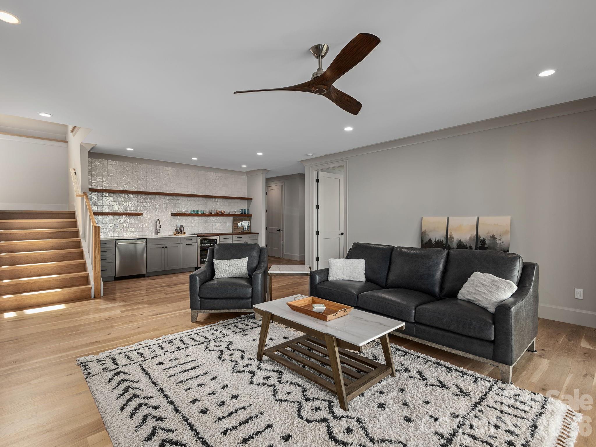642 Altamont View — Asheville