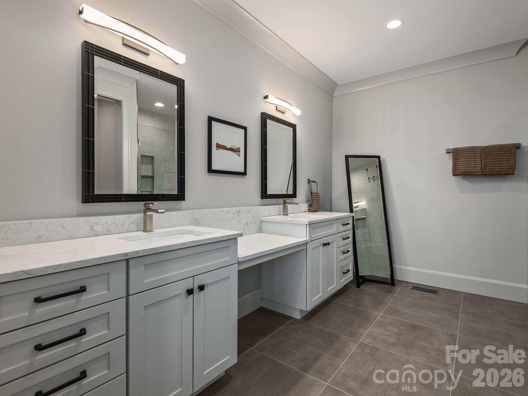 642 Altamont View — Asheville