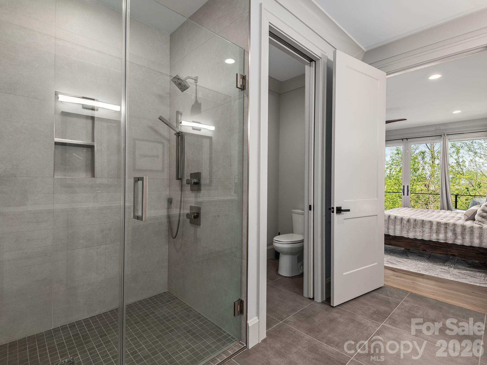 642 Altamont View — Asheville
