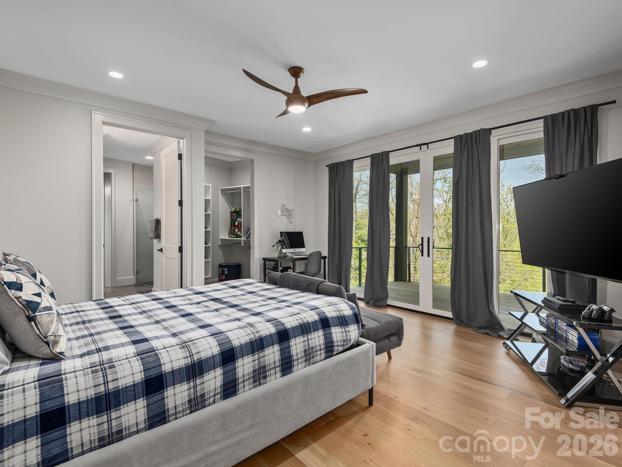 642 Altamont View — Asheville