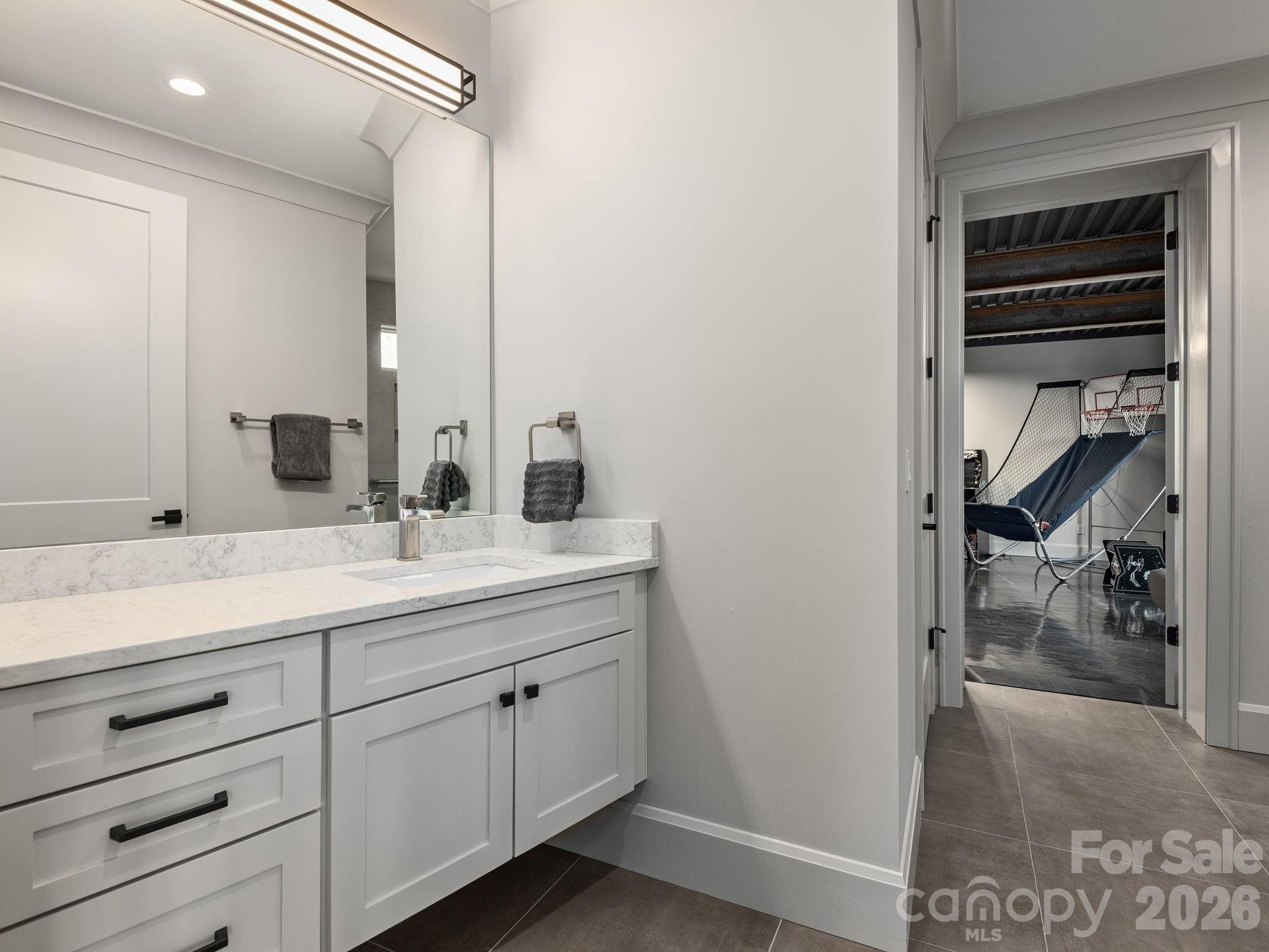 642 Altamont View — Asheville