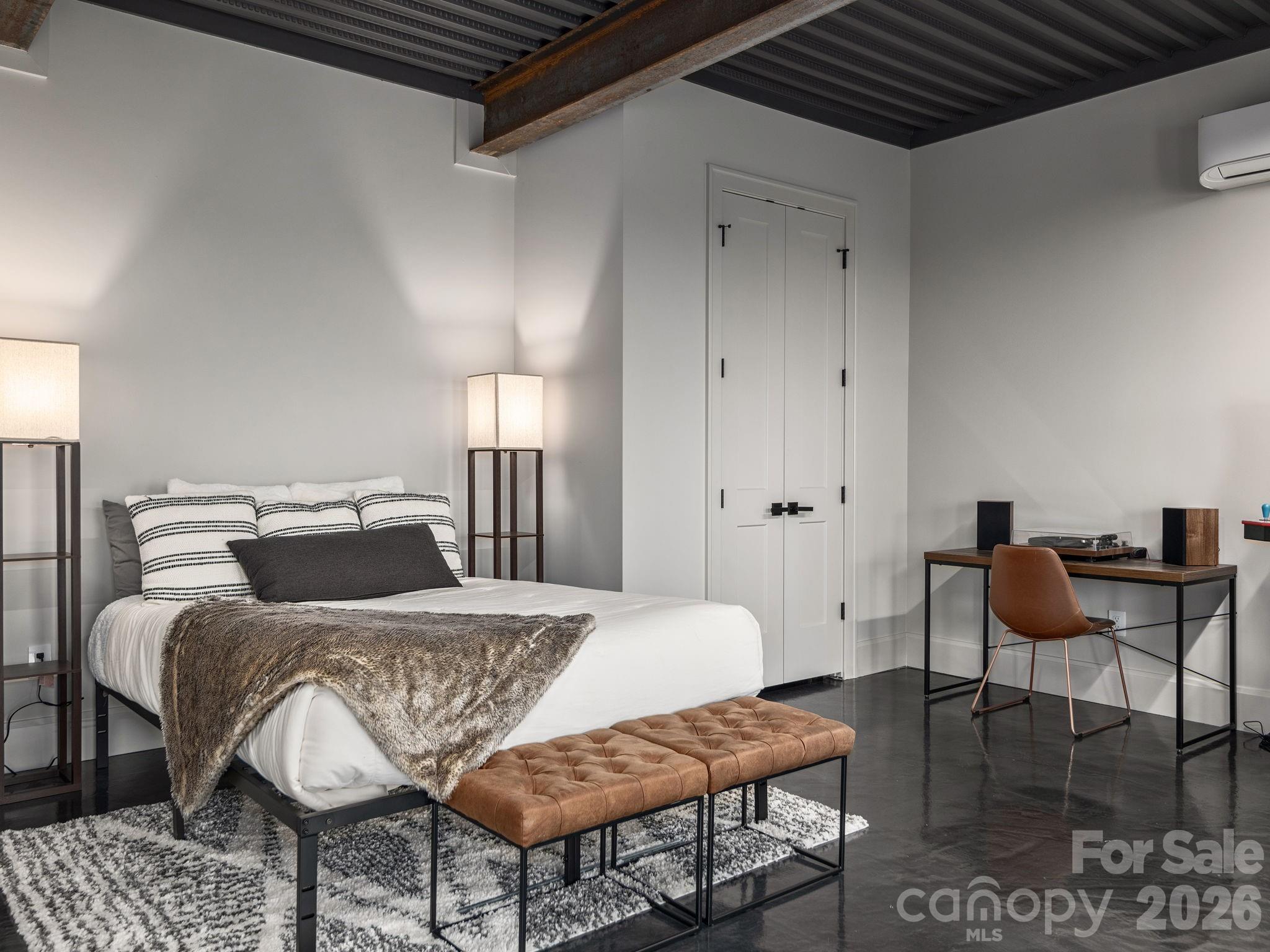642 Altamont View — Asheville