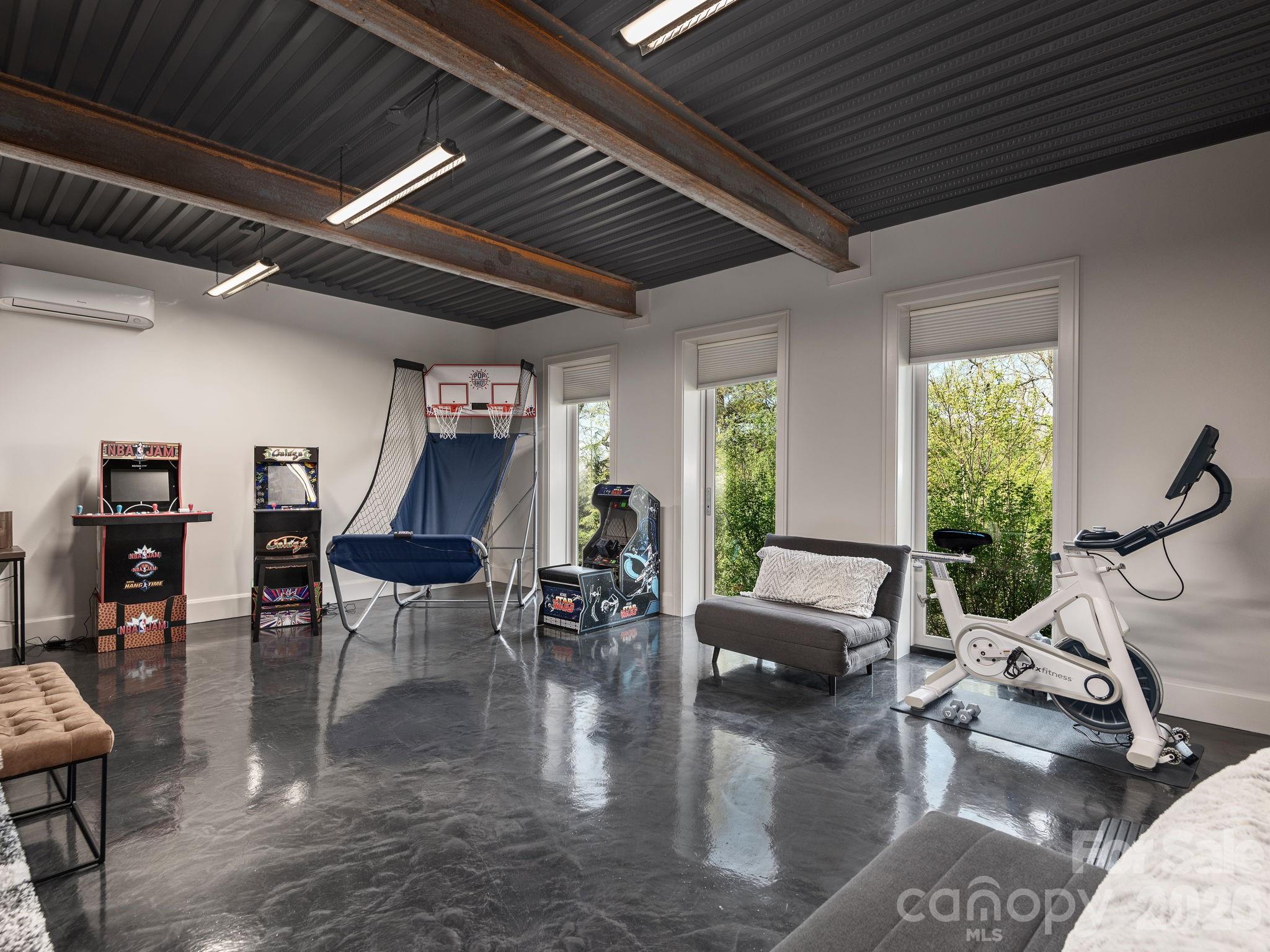 642 Altamont View — Asheville