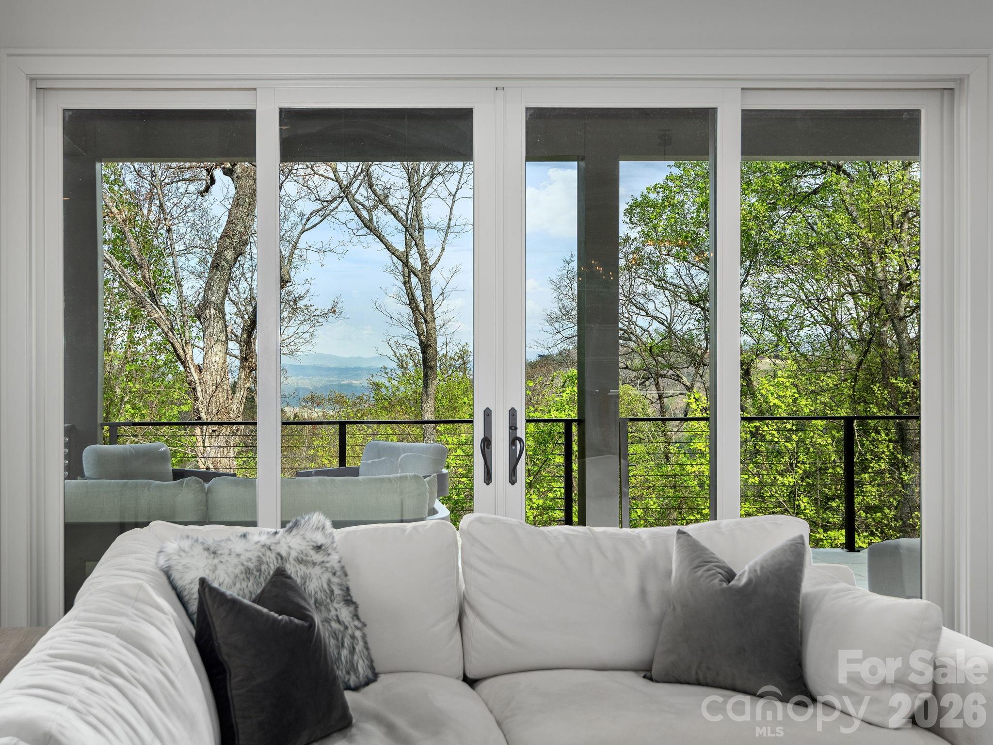642 Altamont View — Asheville