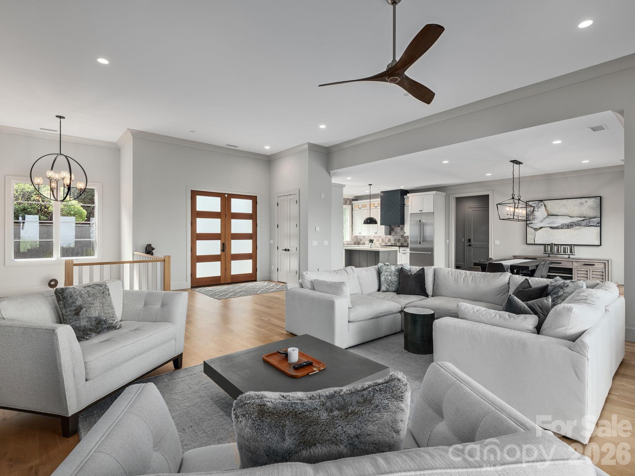 642 Altamont View — Asheville