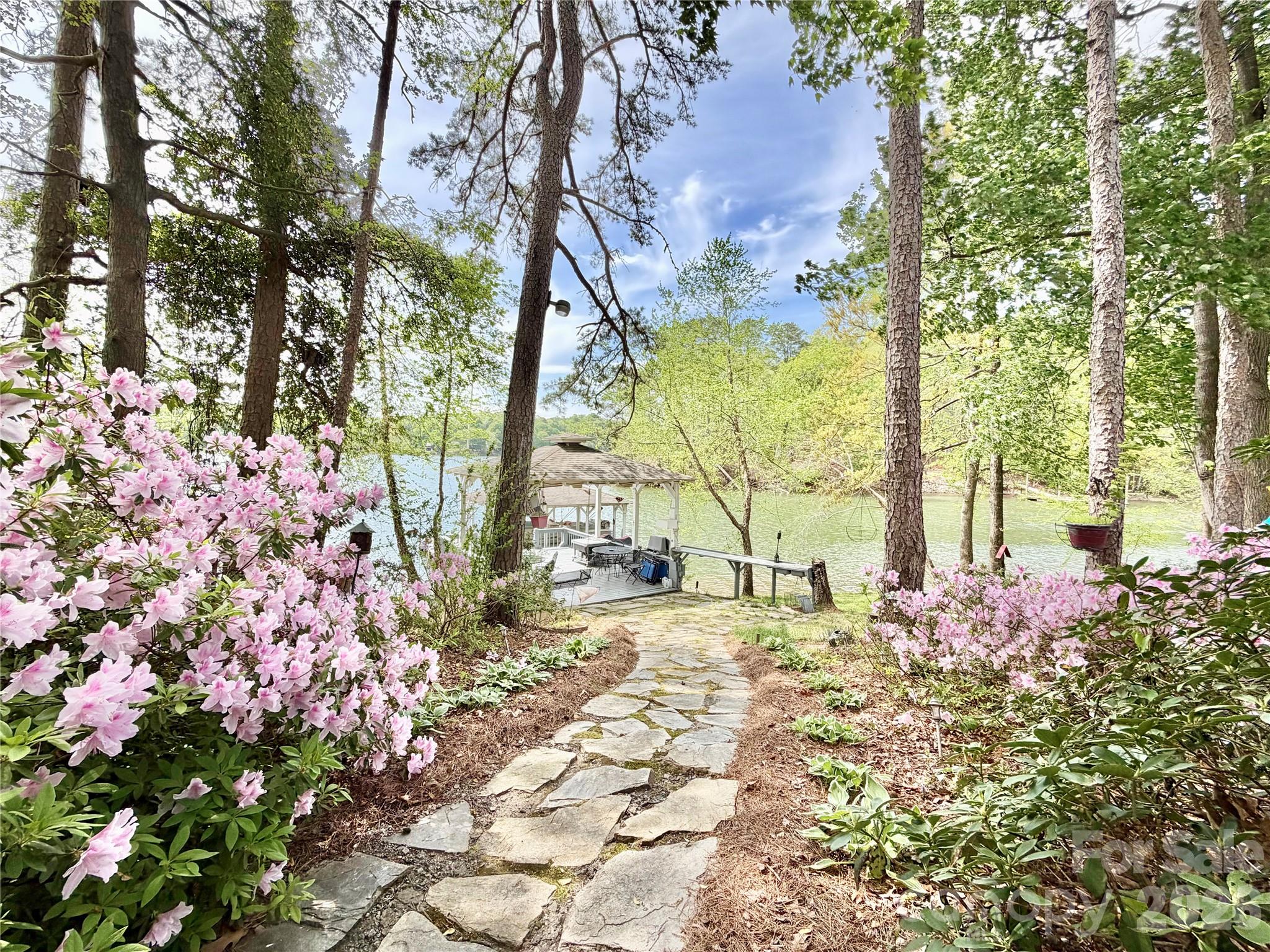 226 Riverwalk Road — Stony Point