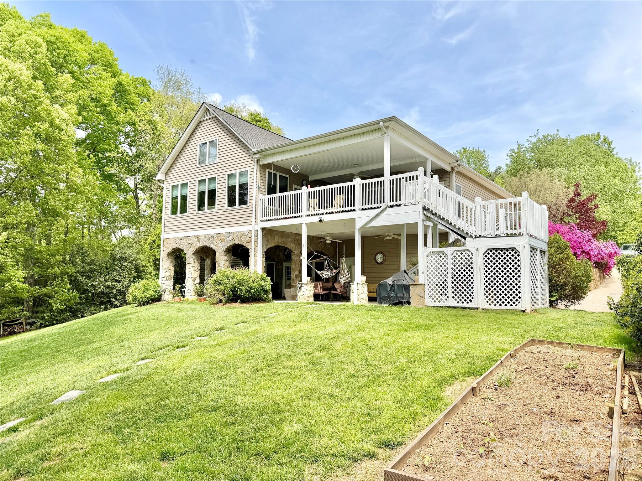 226 Riverwalk Road — Stony Point