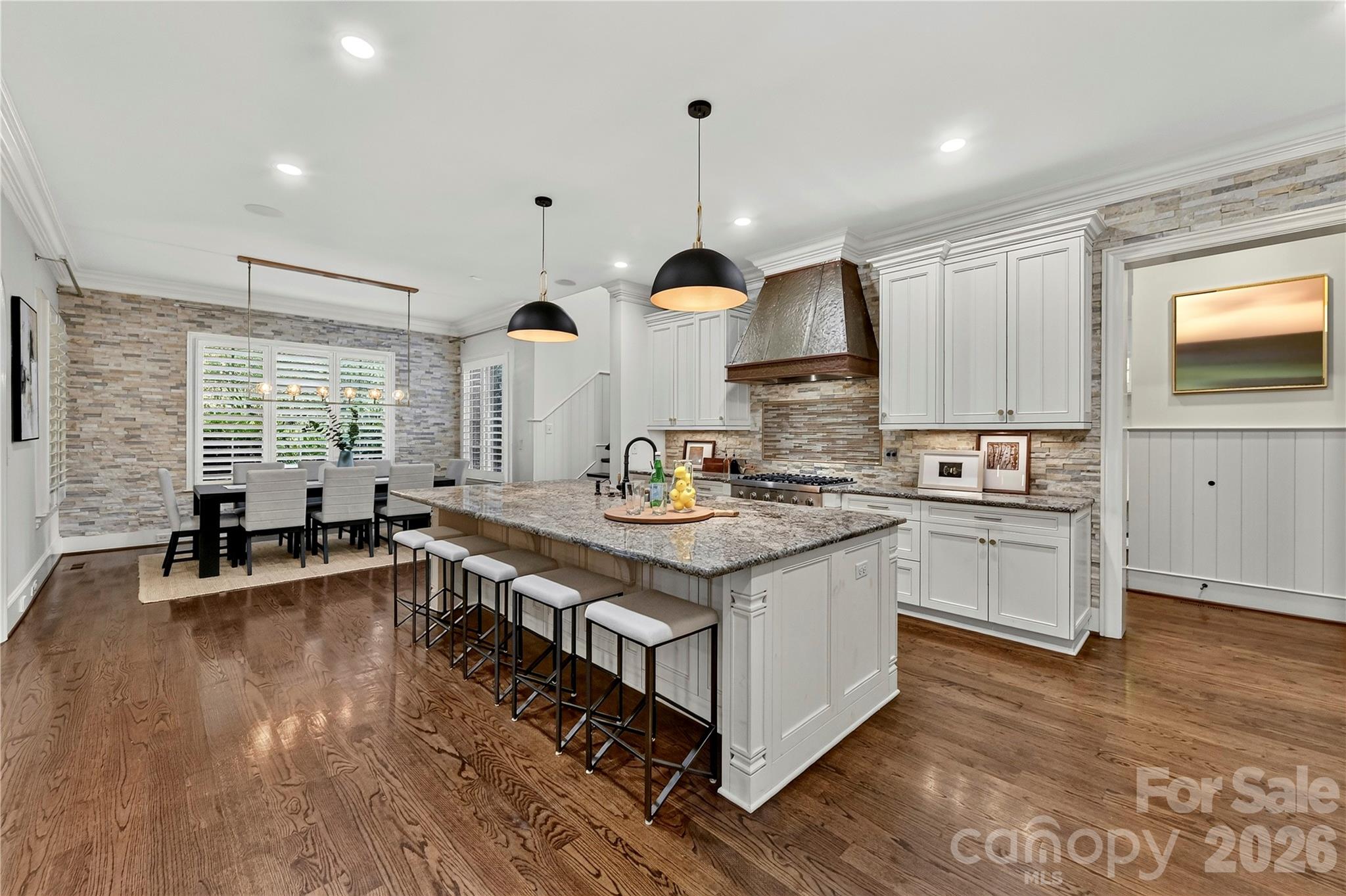 808 Huntington Park Drive — Charlotte
