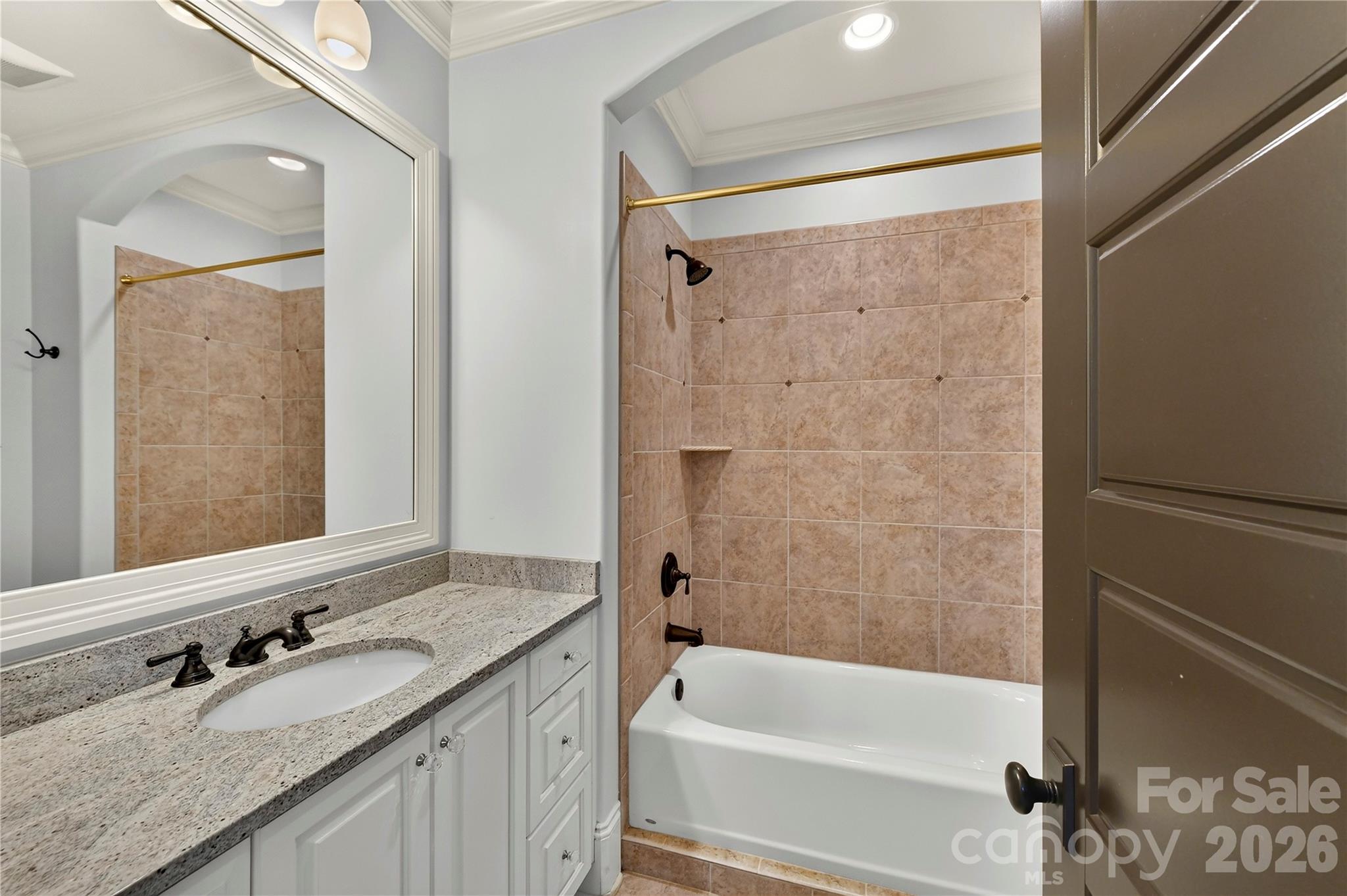 808 Huntington Park Drive — Charlotte