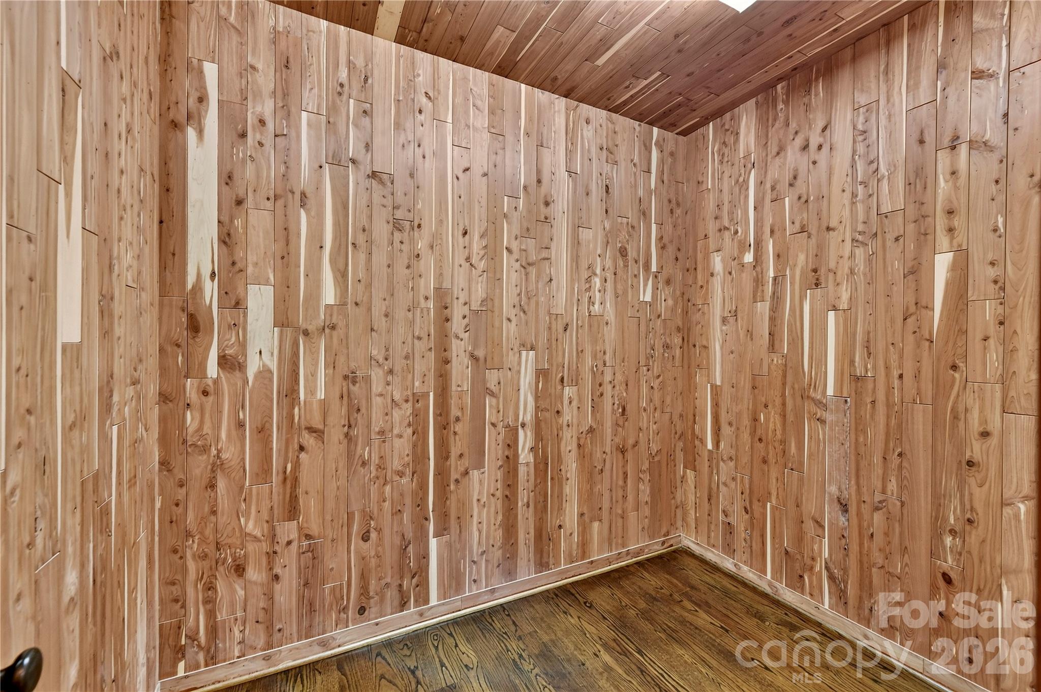 808 Huntington Park Drive — Charlotte