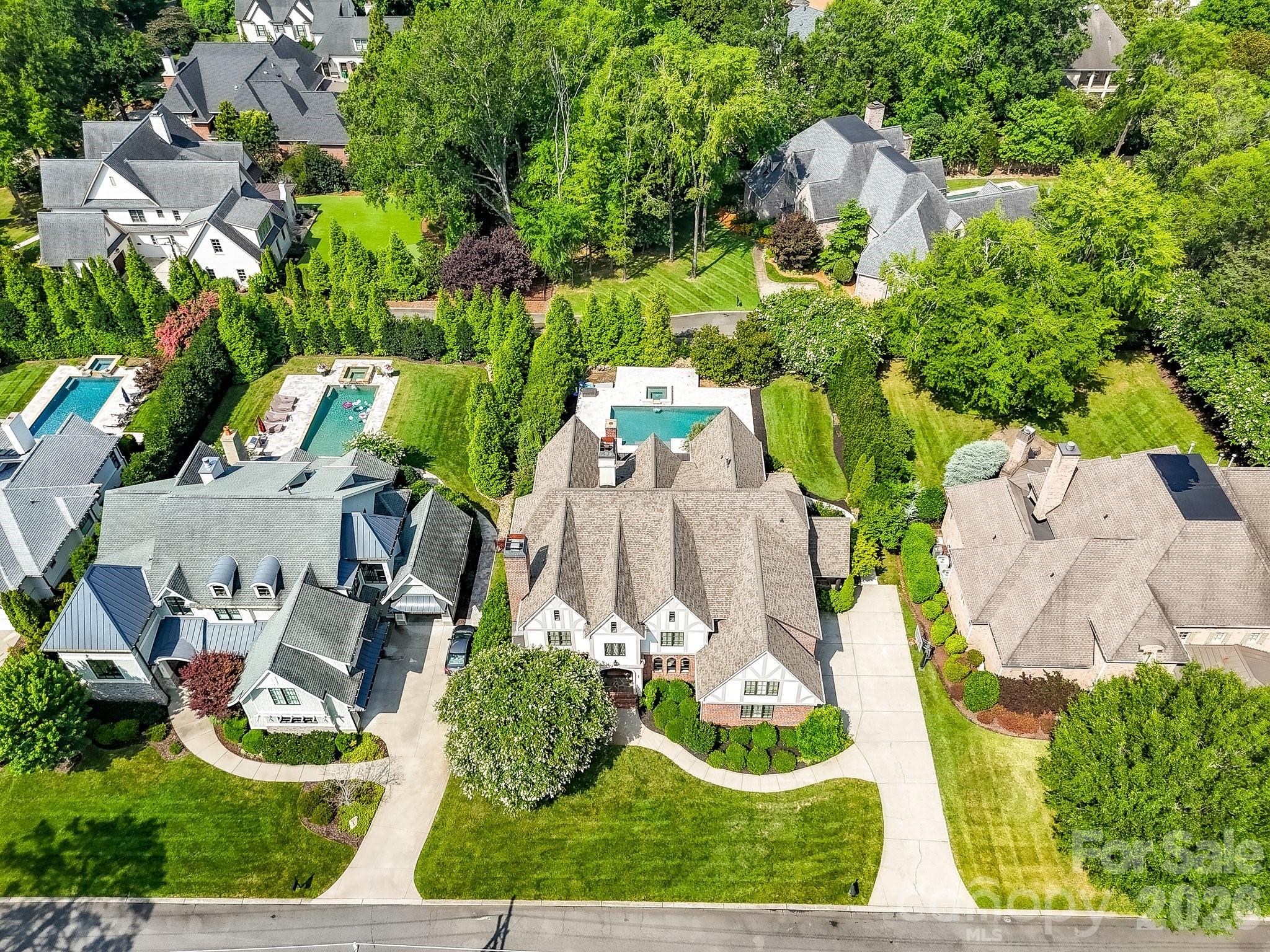 808 Huntington Park Drive — Charlotte
