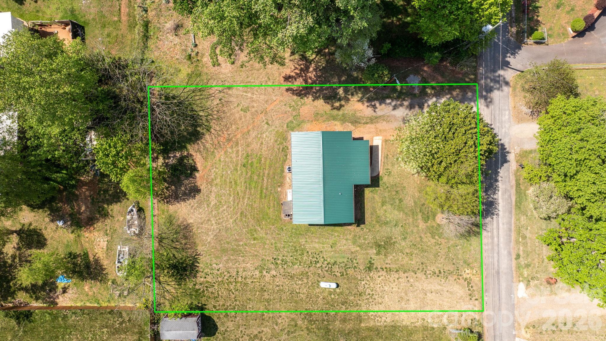 2525 Old Trenton Place — Lenoir