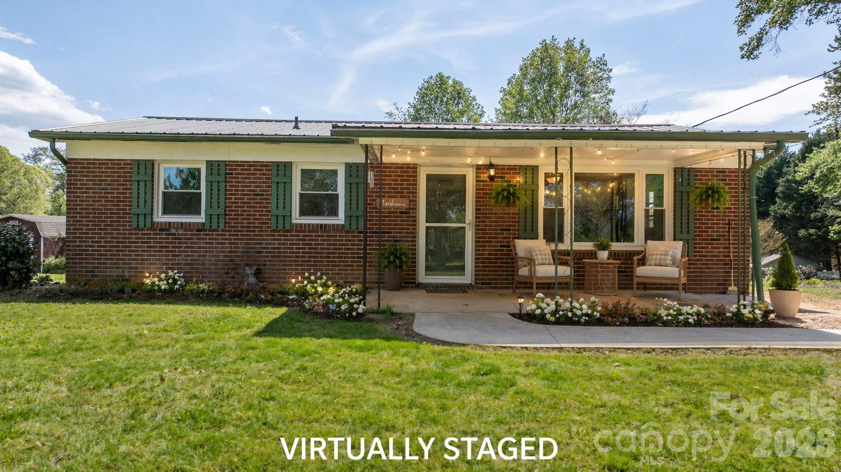 2525 Old Trenton Place — Lenoir