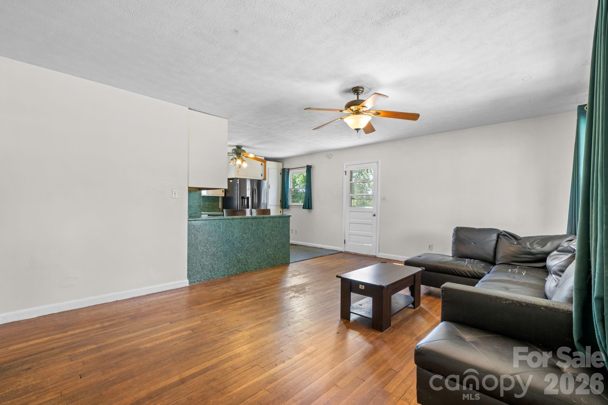 2525 Old Trenton Place — Lenoir