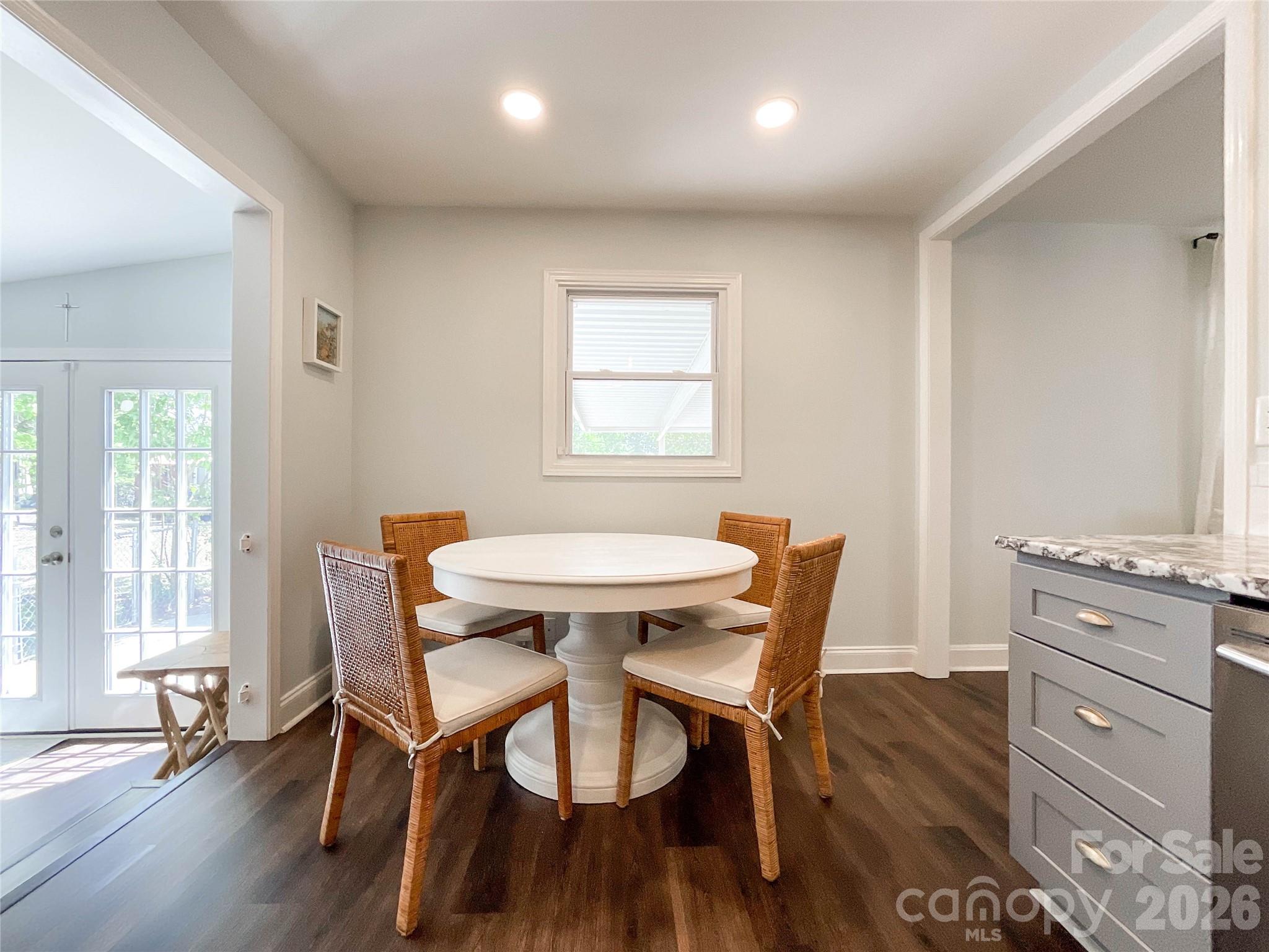 3827 Topsfield Road — Charlotte