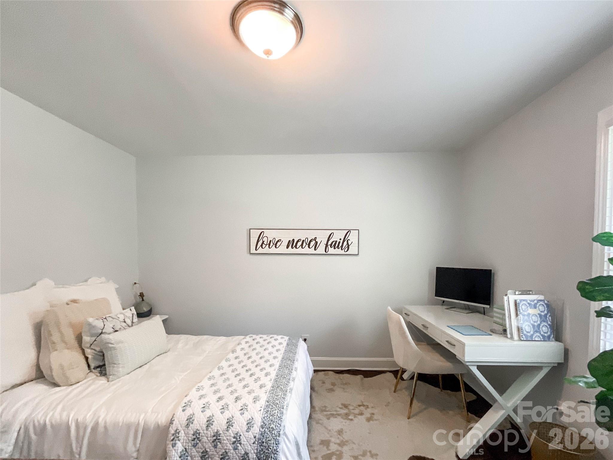 3827 Topsfield Road — Charlotte