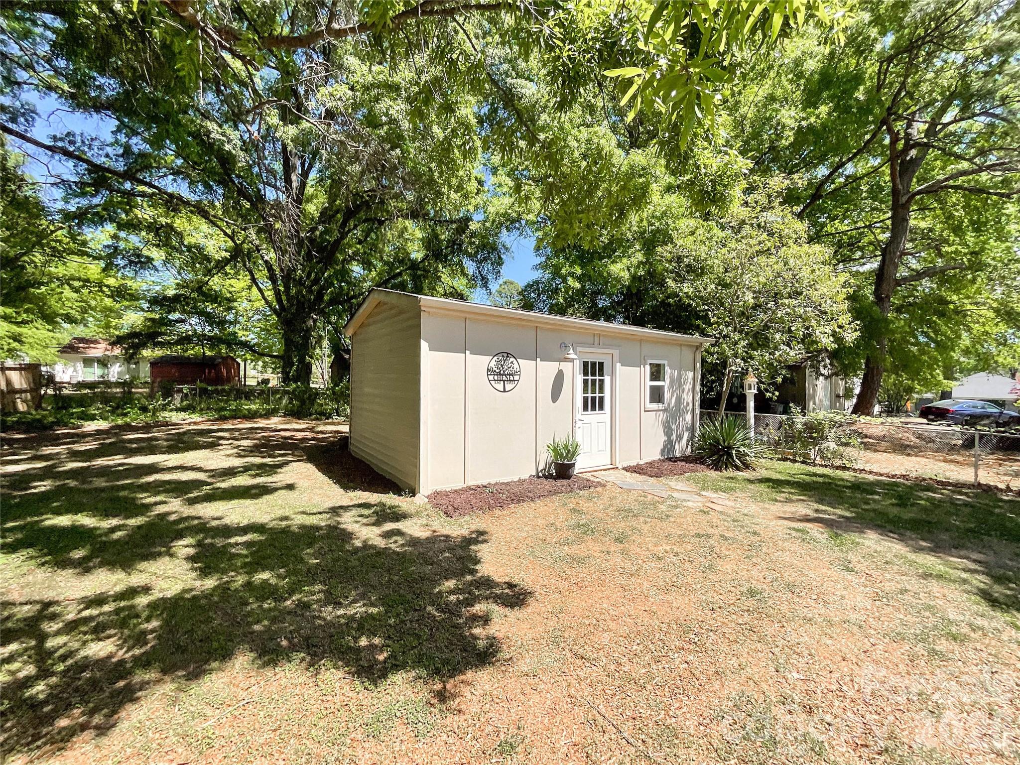 3827 Topsfield Road — Charlotte