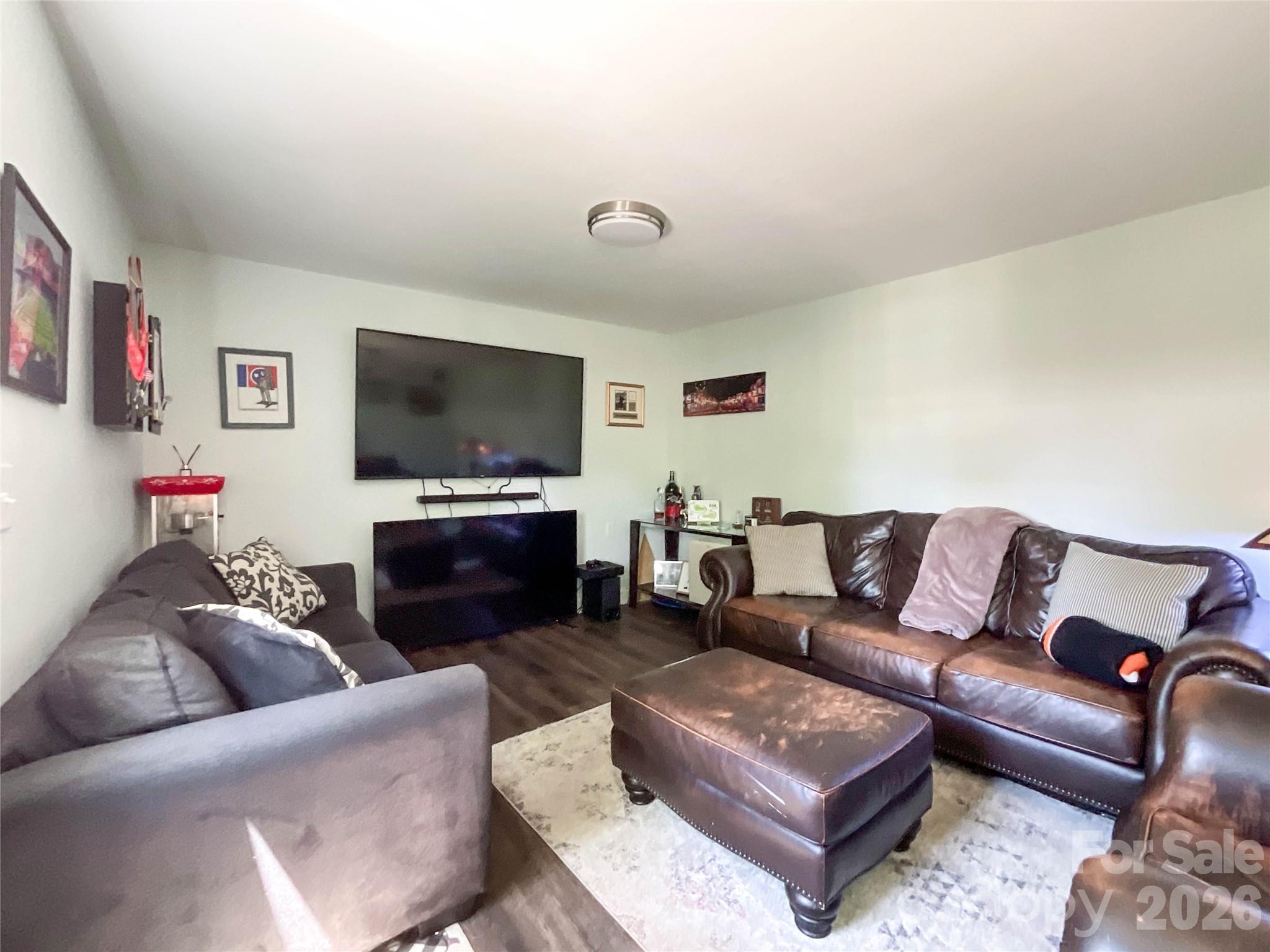 3827 Topsfield Road — Charlotte