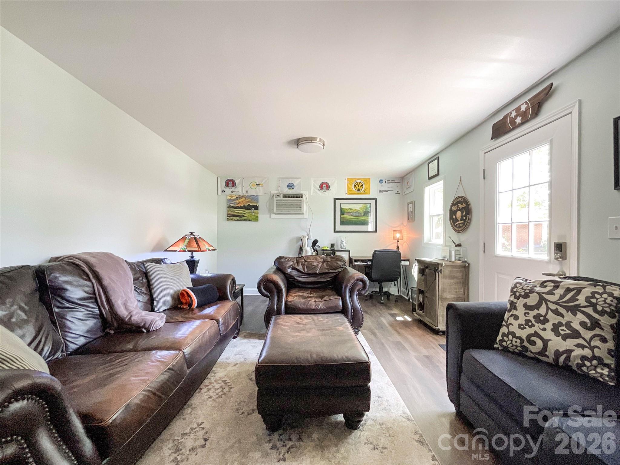 3827 Topsfield Road — Charlotte