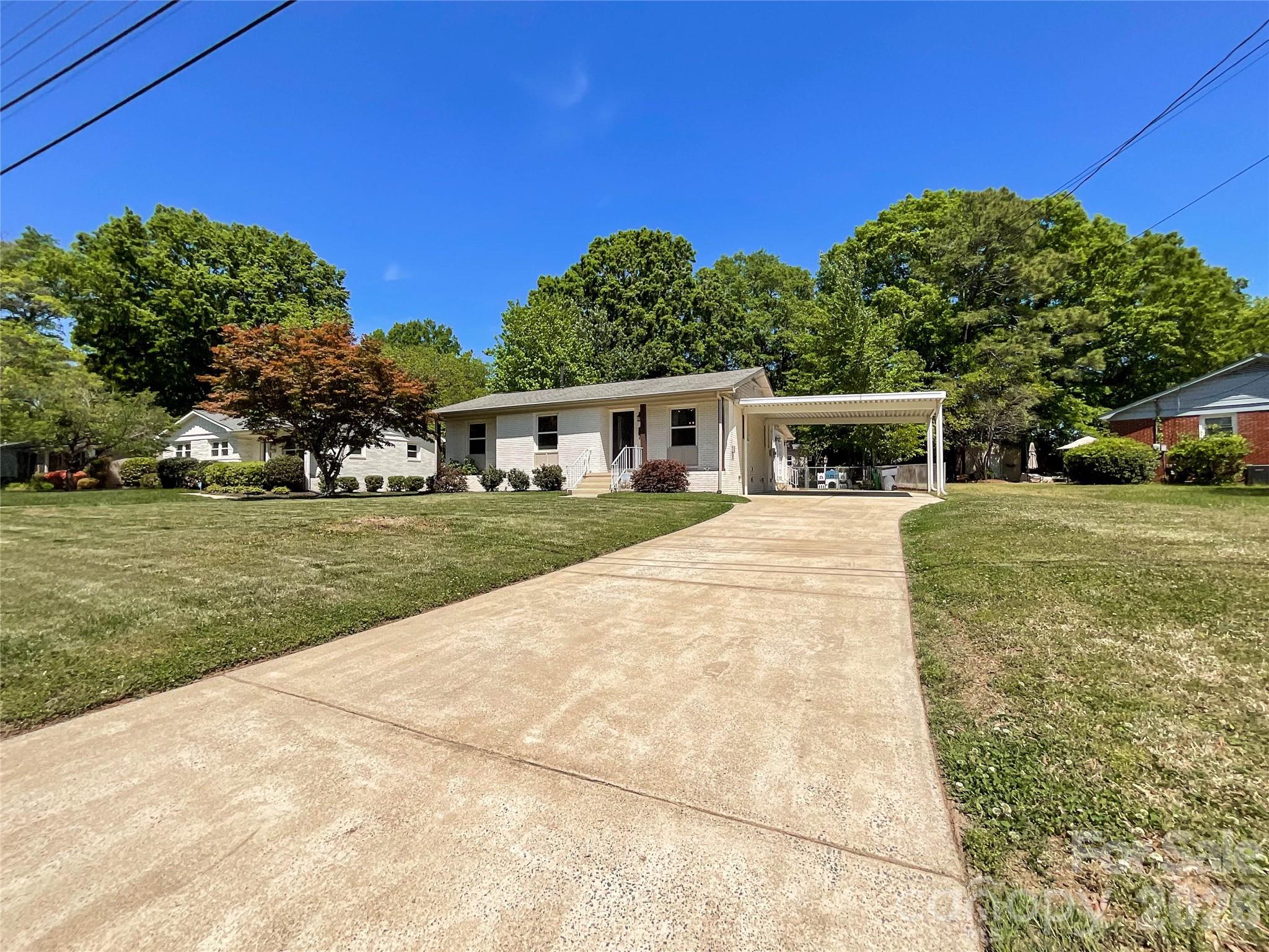 3827 Topsfield Road — Charlotte