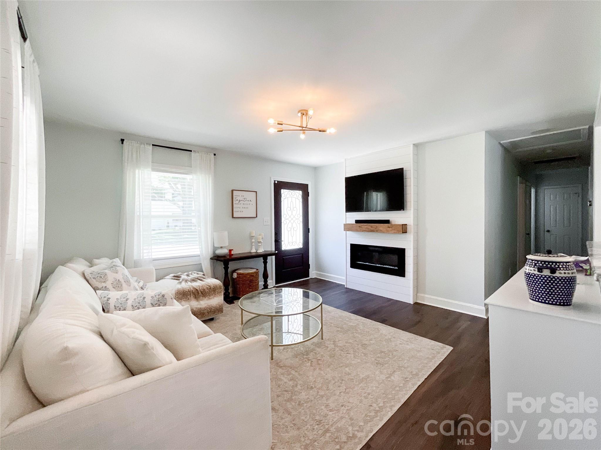 3827 Topsfield Road — Charlotte