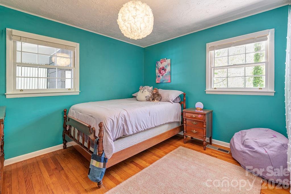 24 Forest Lane — Black Mountain