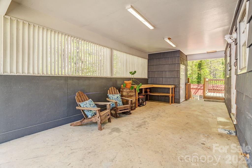 24 Forest Lane — Black Mountain