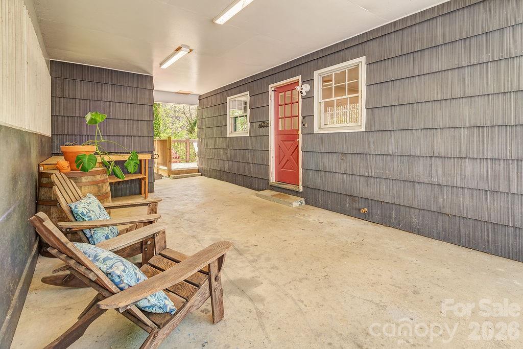 24 Forest Lane — Black Mountain