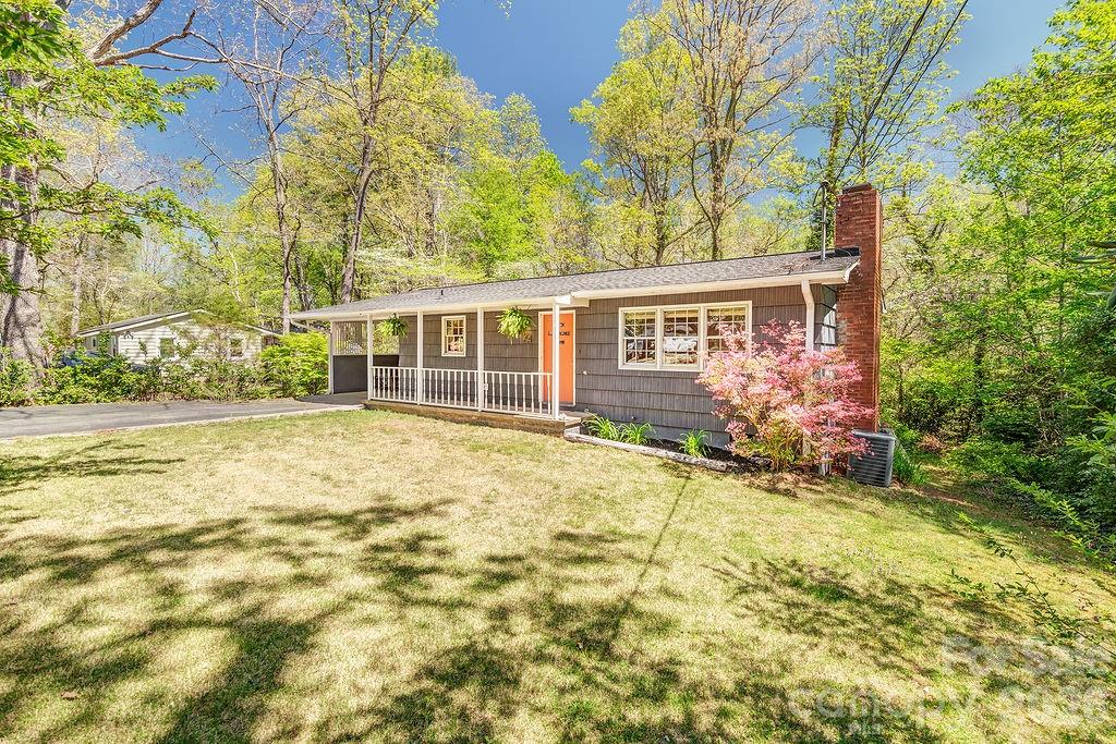 24 Forest Lane — Black Mountain
