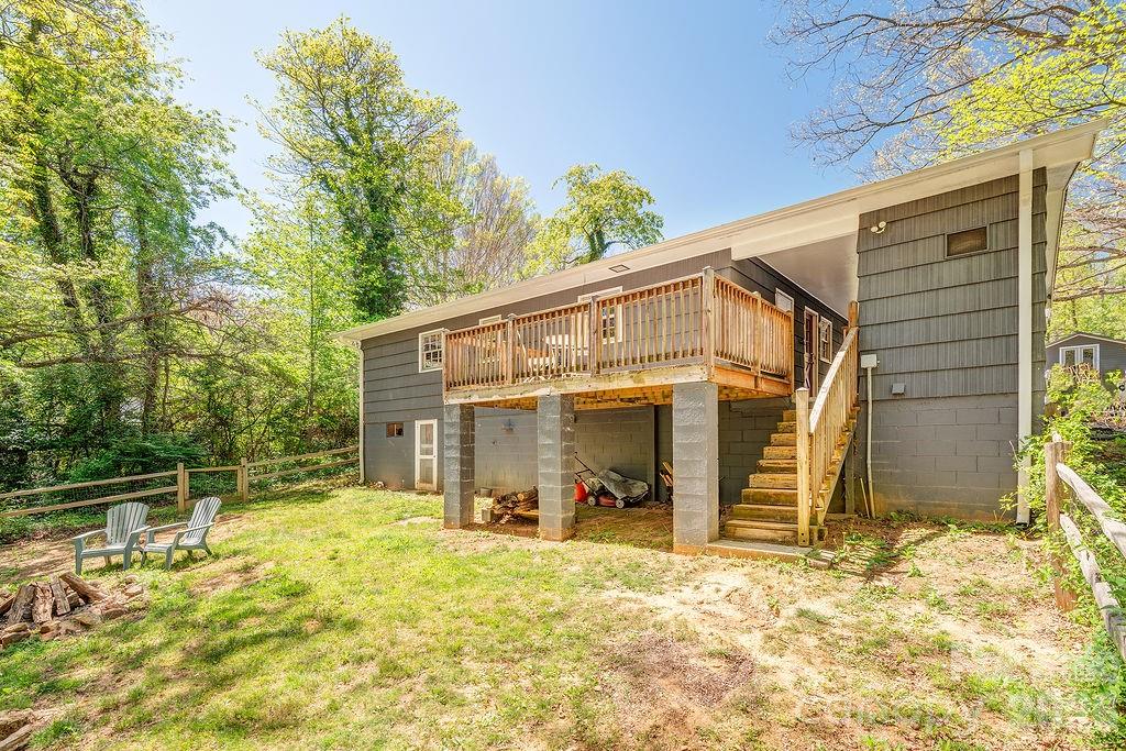 24 Forest Lane — Black Mountain