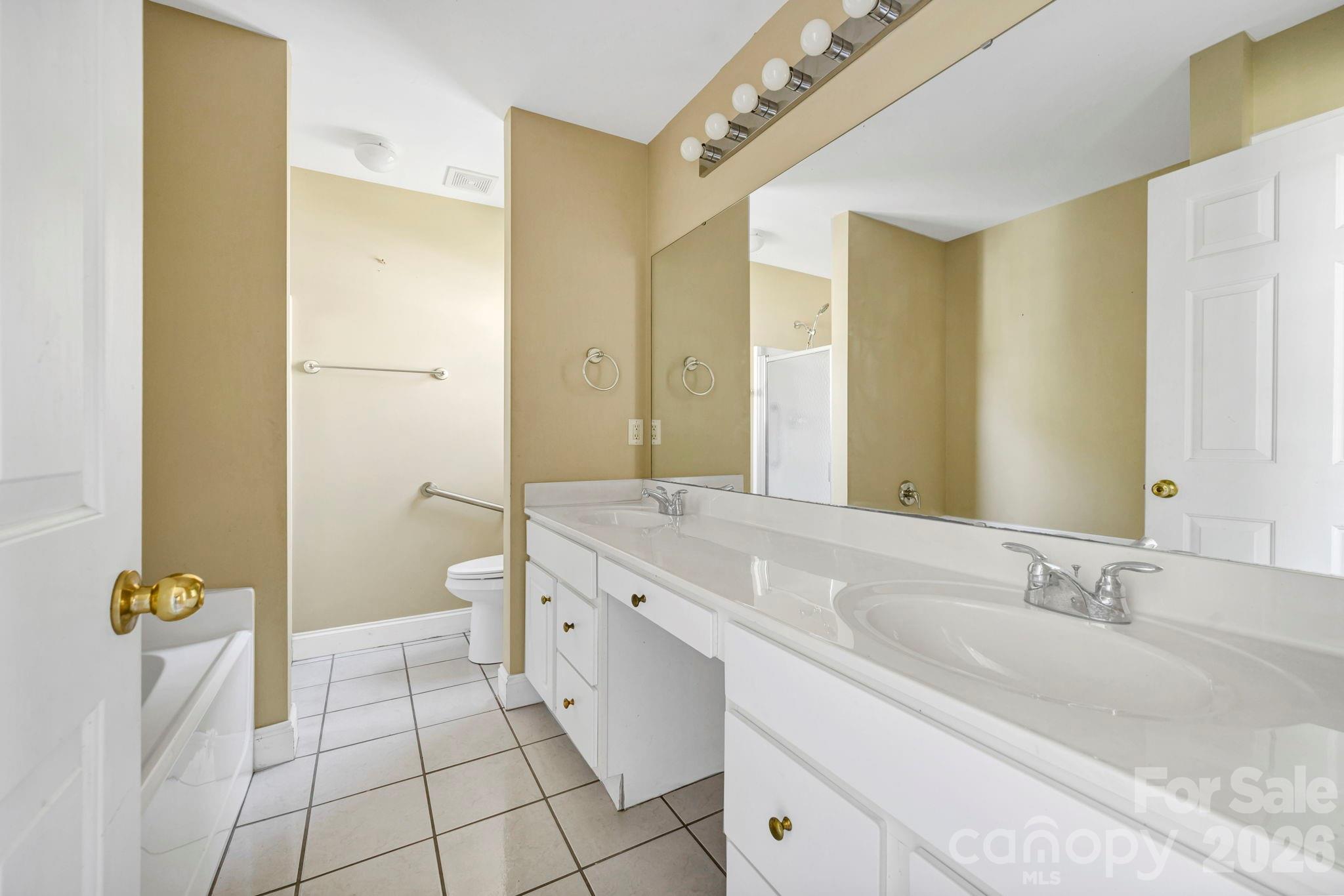 4979 Glen Cove Drive — Southport