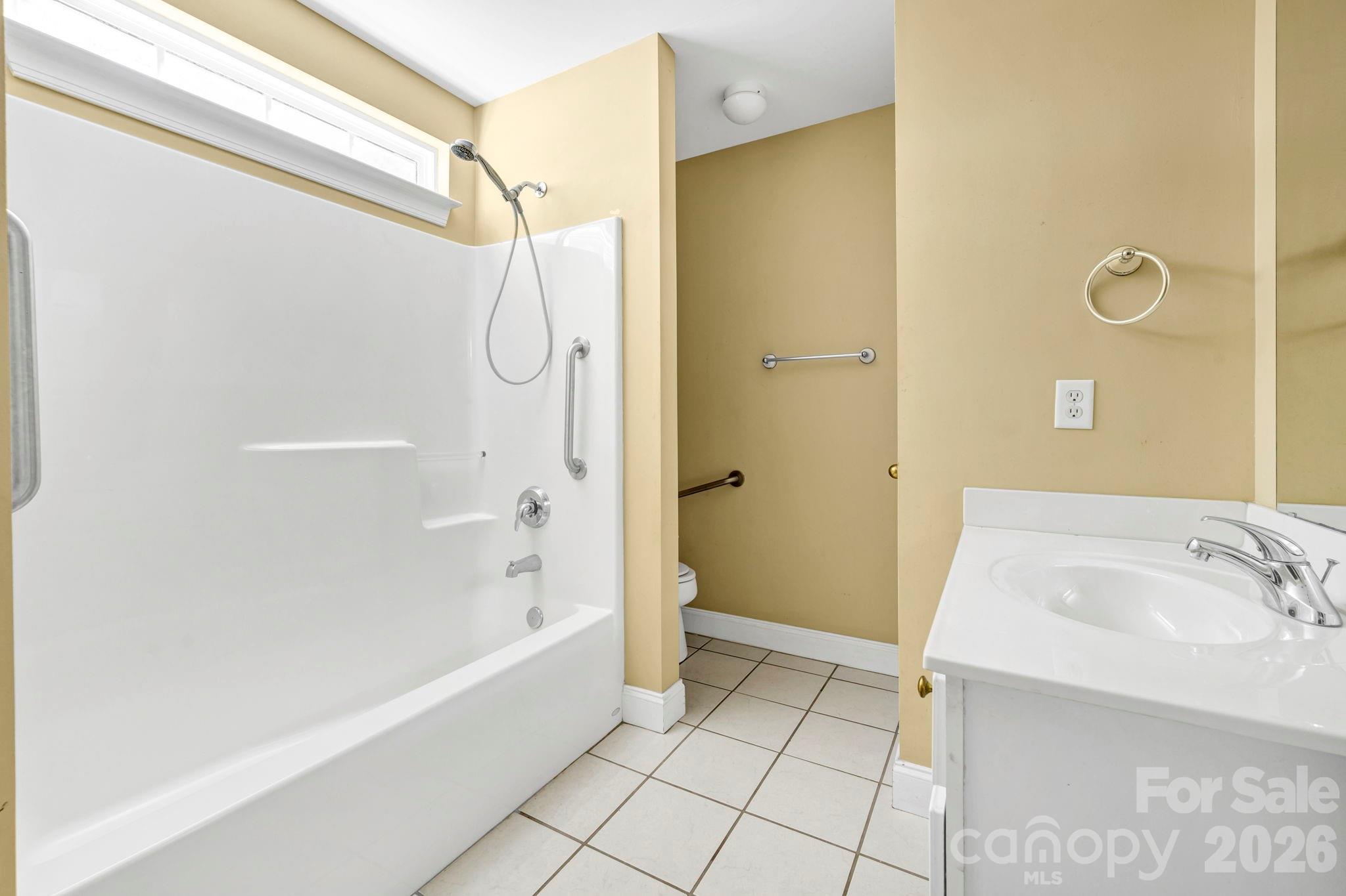 4979 Glen Cove Drive — Southport