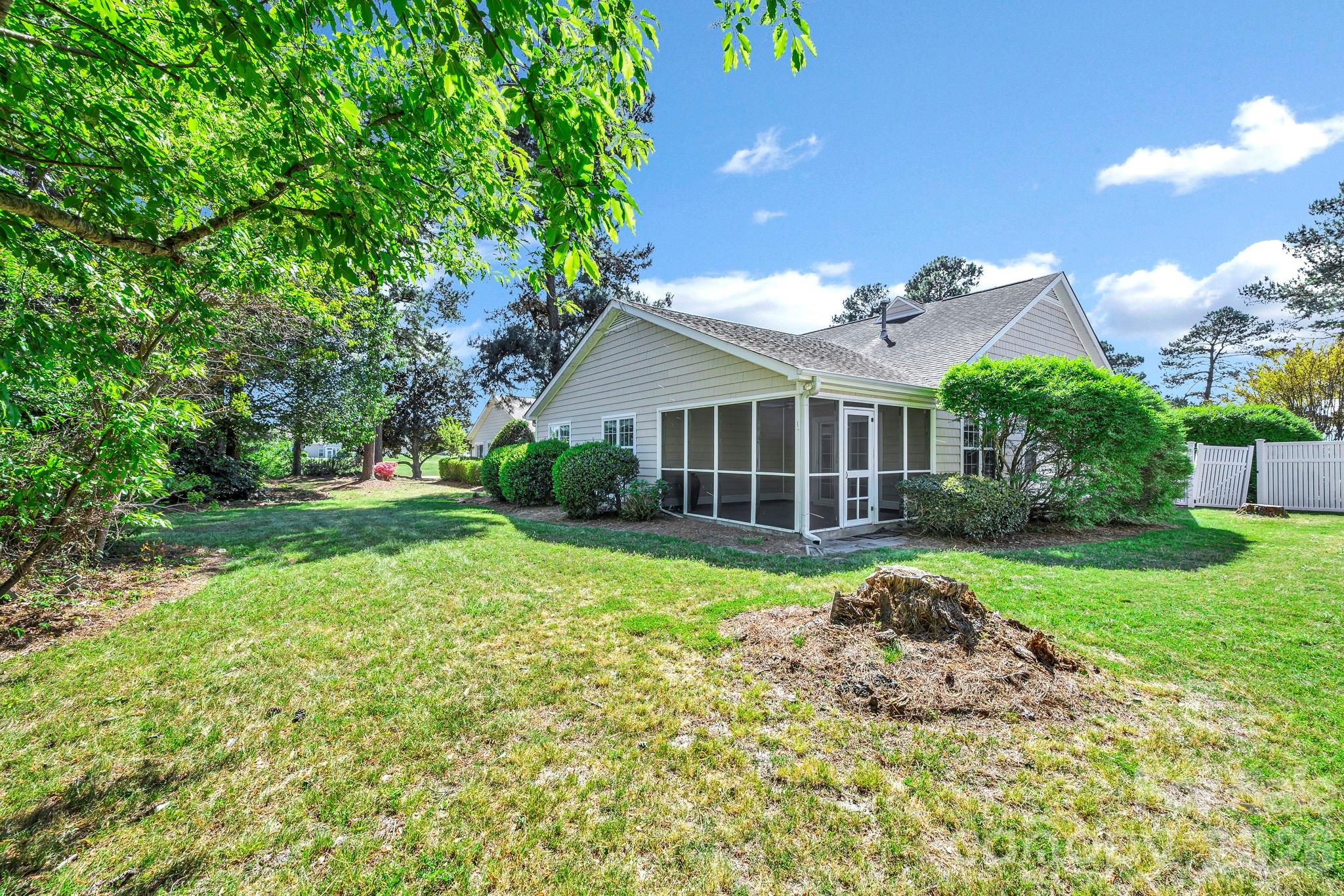4979 Glen Cove Drive — Southport