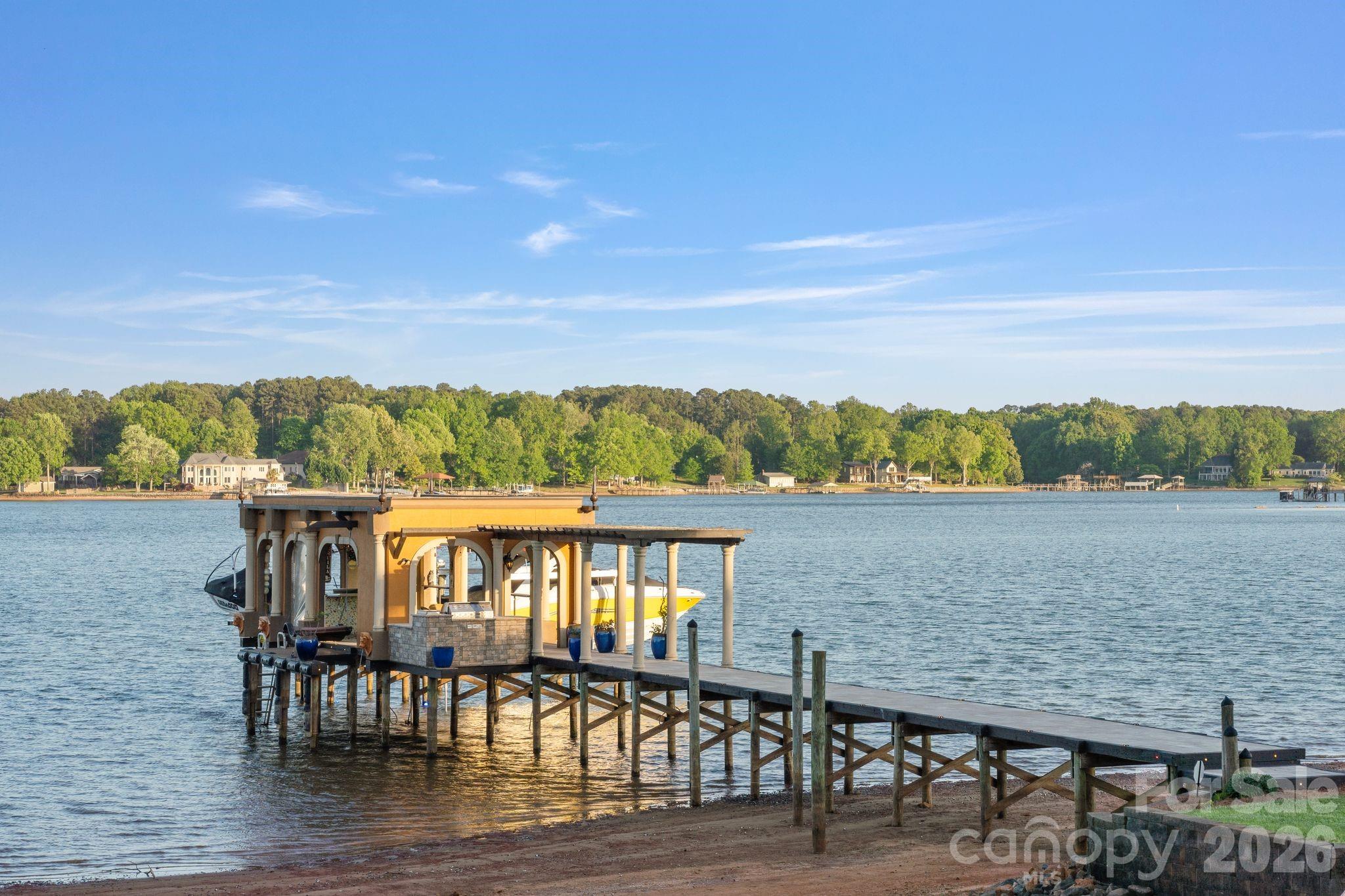7139 Eastbrook Lane — Sherrills Ford