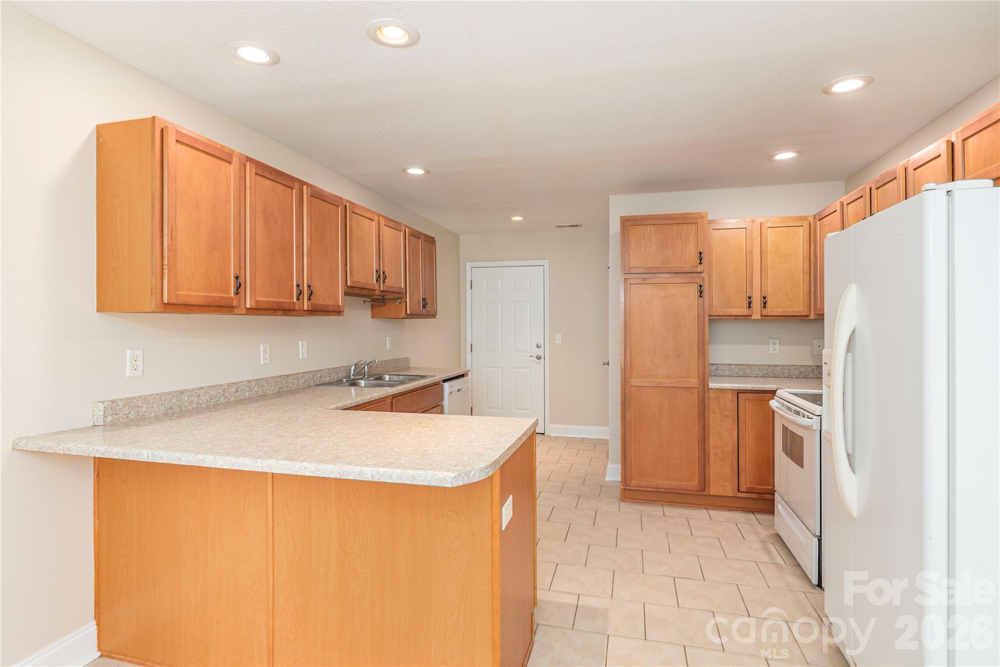 8 Kaylor Drive — Arden