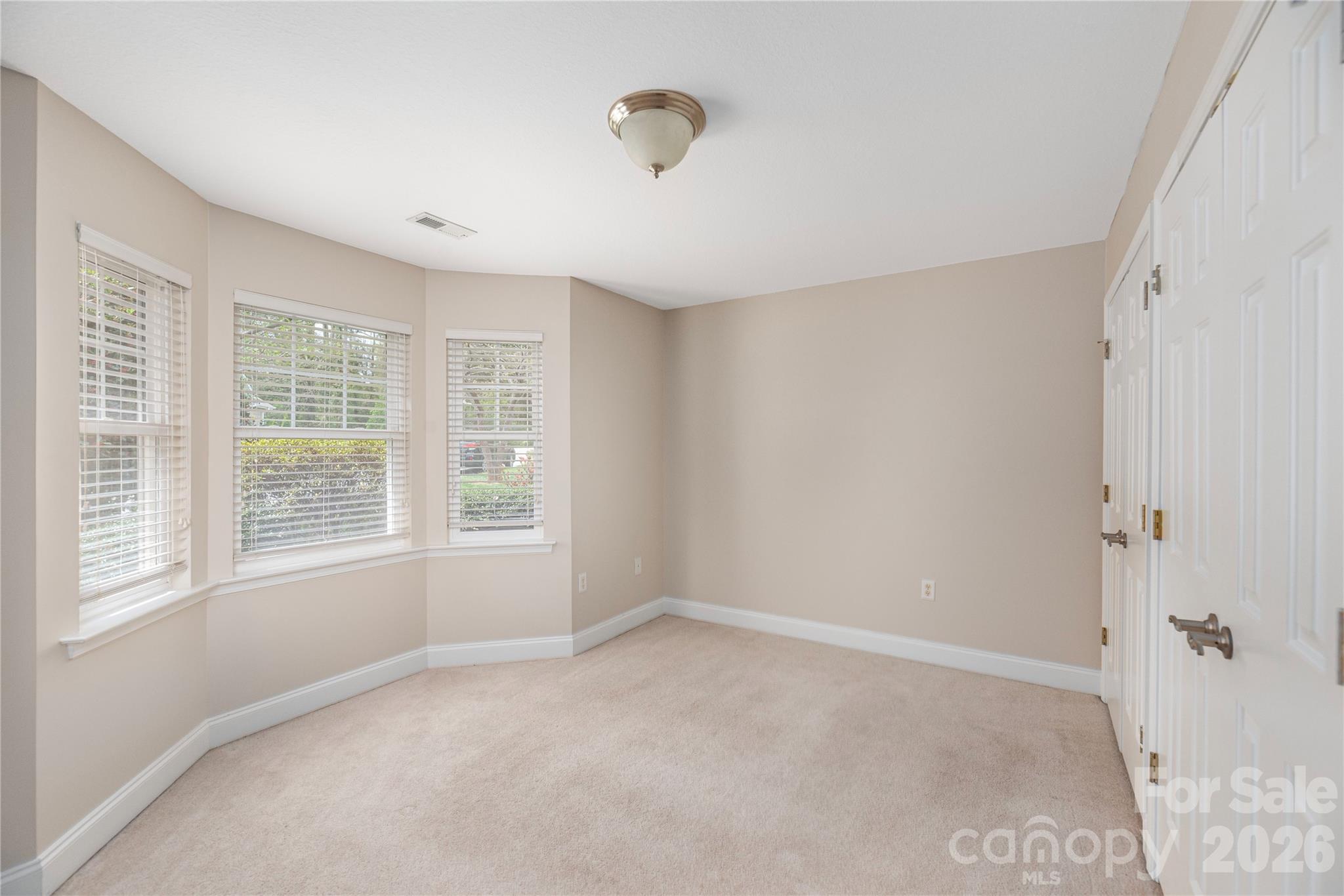 8 Kaylor Drive — Arden