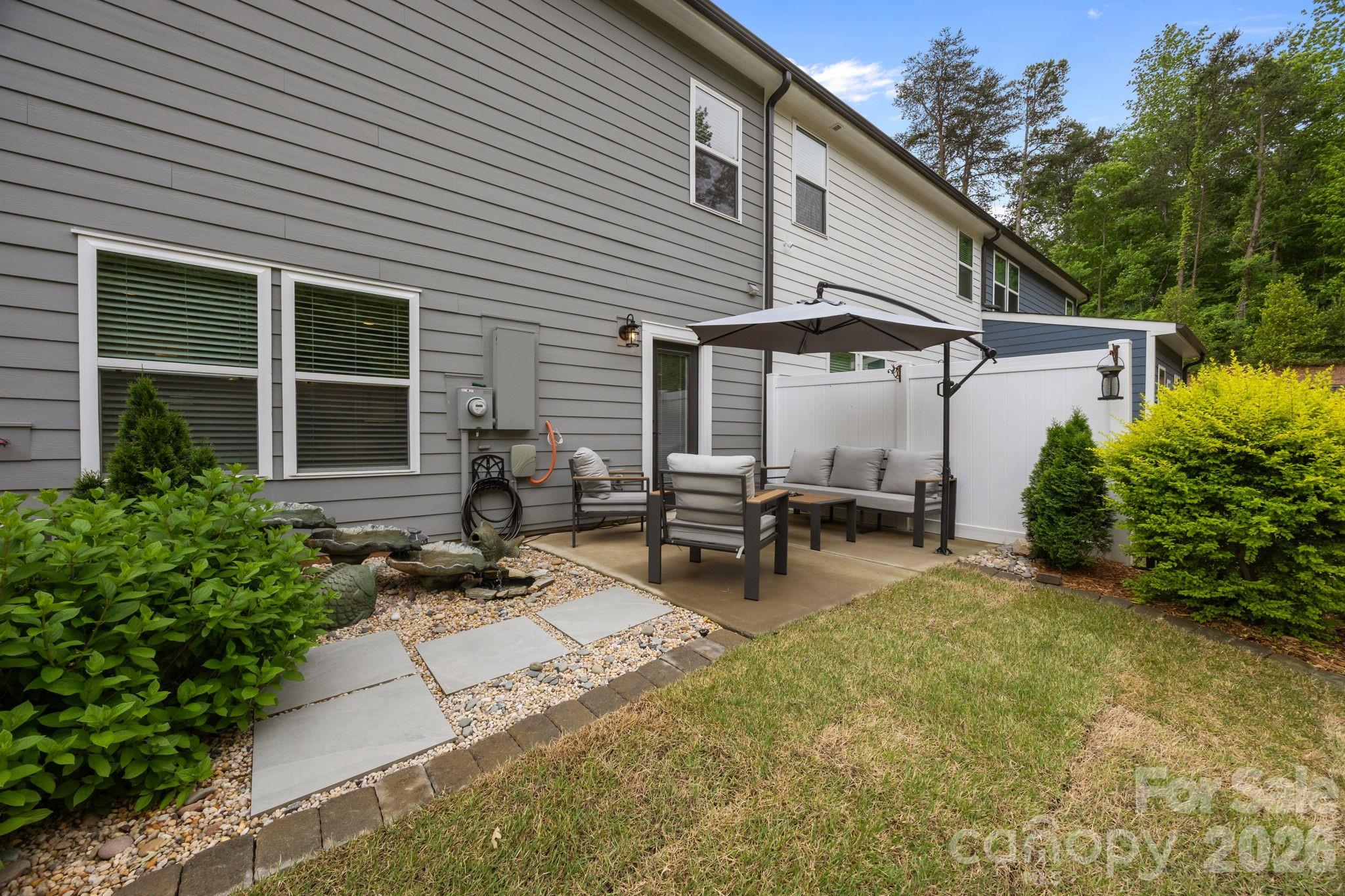 927 Canopy Falls Lane — York