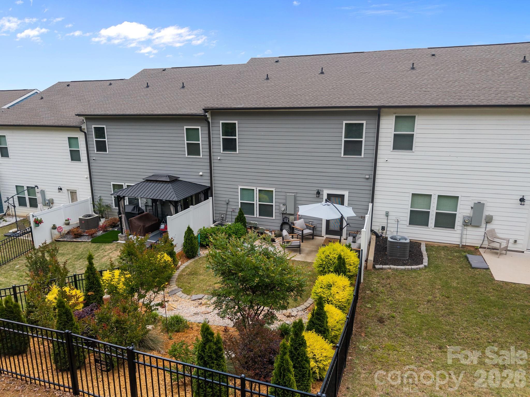 927 Canopy Falls Lane — York