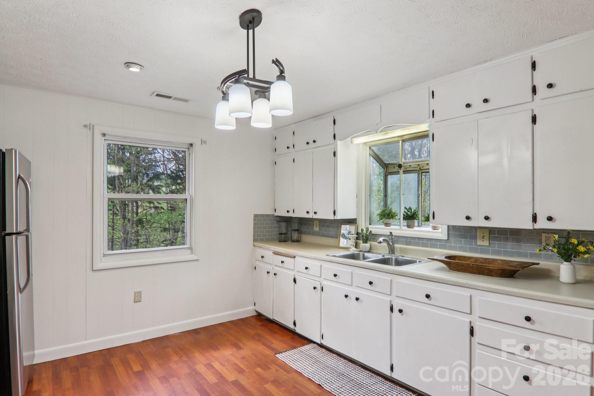 74 Link Circle — Maggie Valley