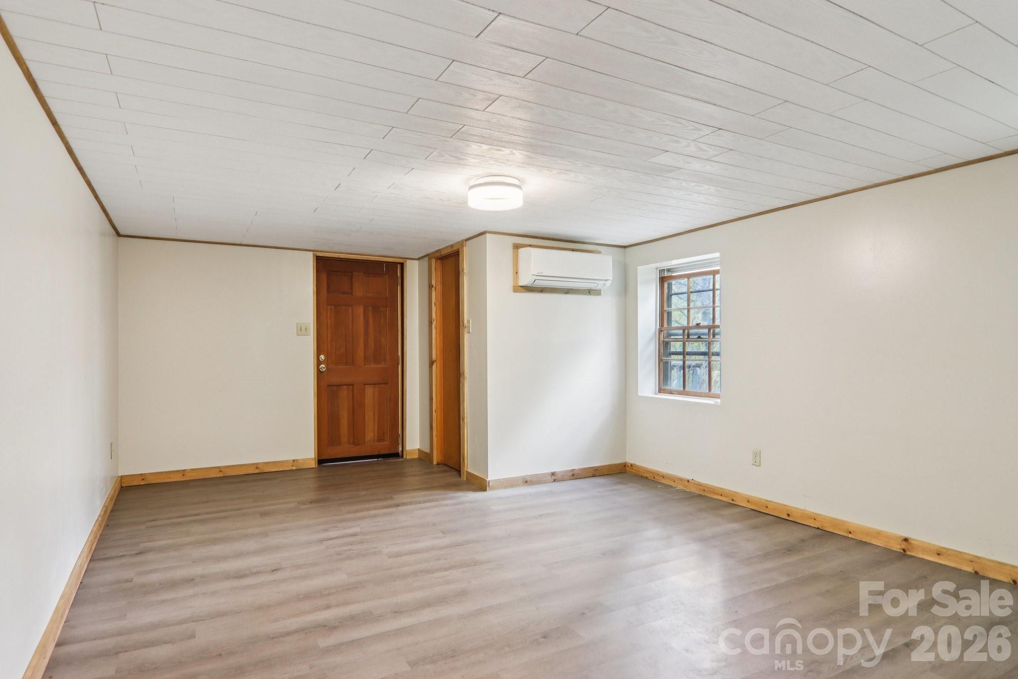 74 Link Circle — Maggie Valley